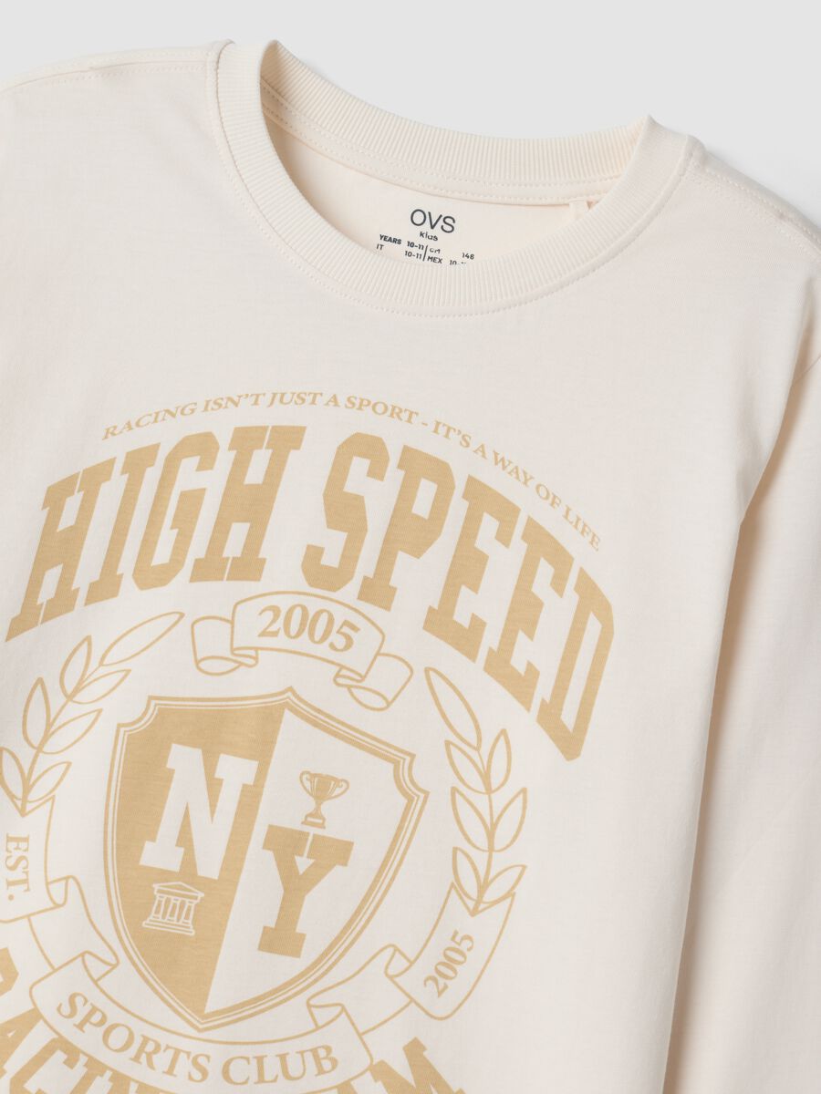 T-shirt bianca in puro cotone organico con stampa college_1