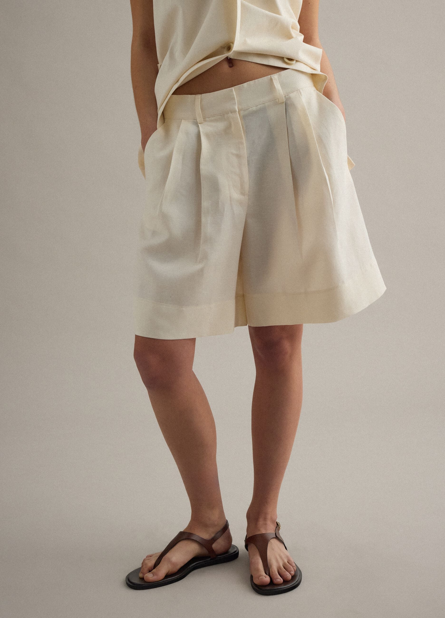 Beige Regular Fit Lyocell and Linen Blend Shorts