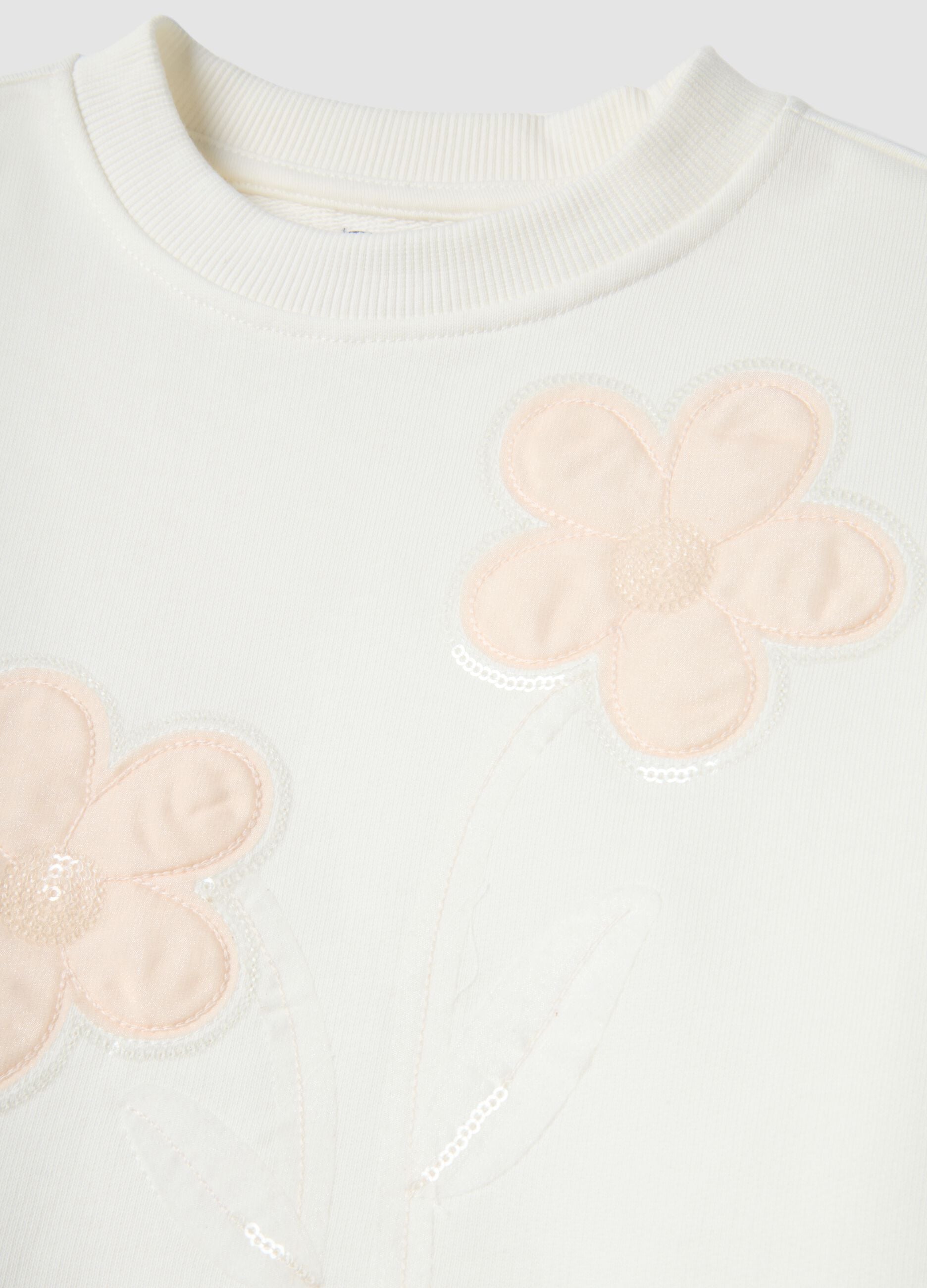 Girls' white pure cotton sweatshirt regular fit with floral embroidery