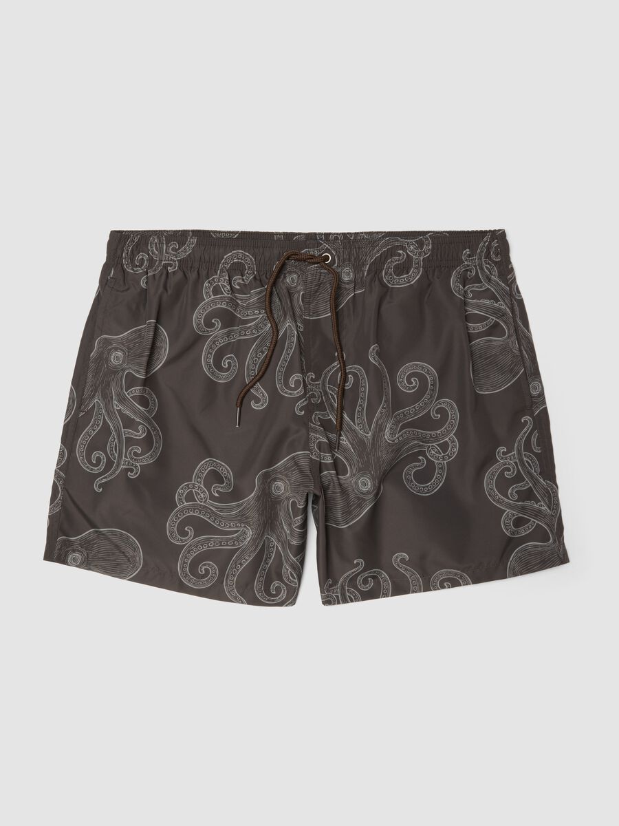 Brown swim shorts with all-over print_5