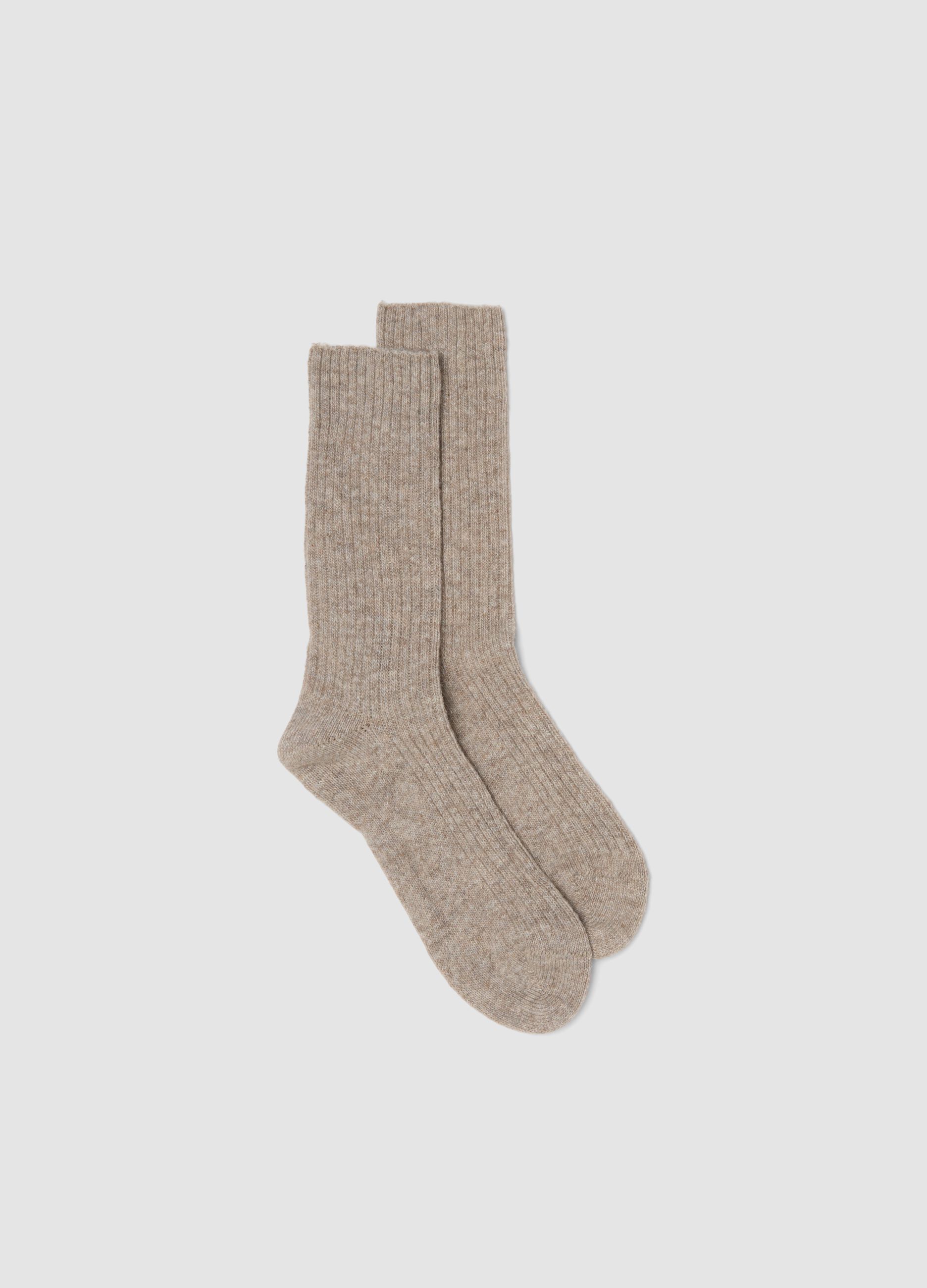 Beige ribbed socks in wool, viscose and stretch cashmere