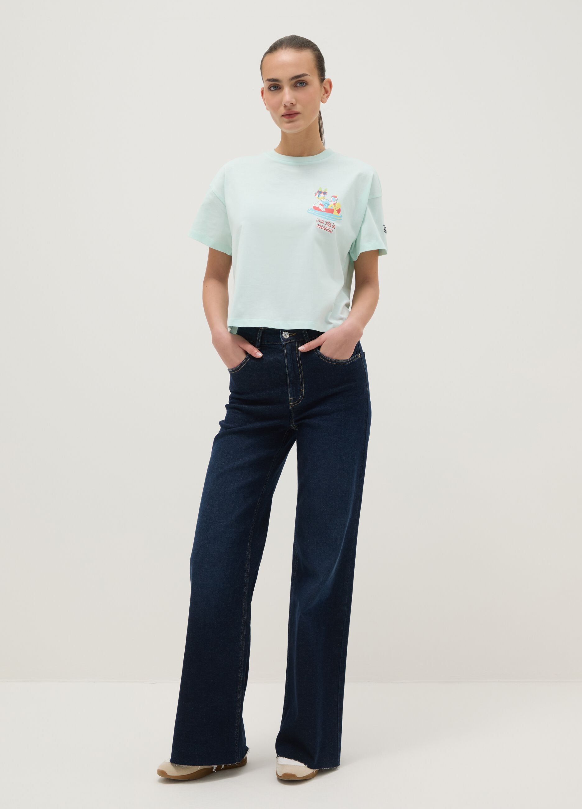 Blue regular fit pure cotton T-shirt with Daisy Duck print