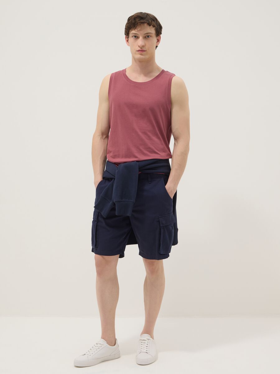 Red crew-neck vest top in pure cotton, regular fit_2