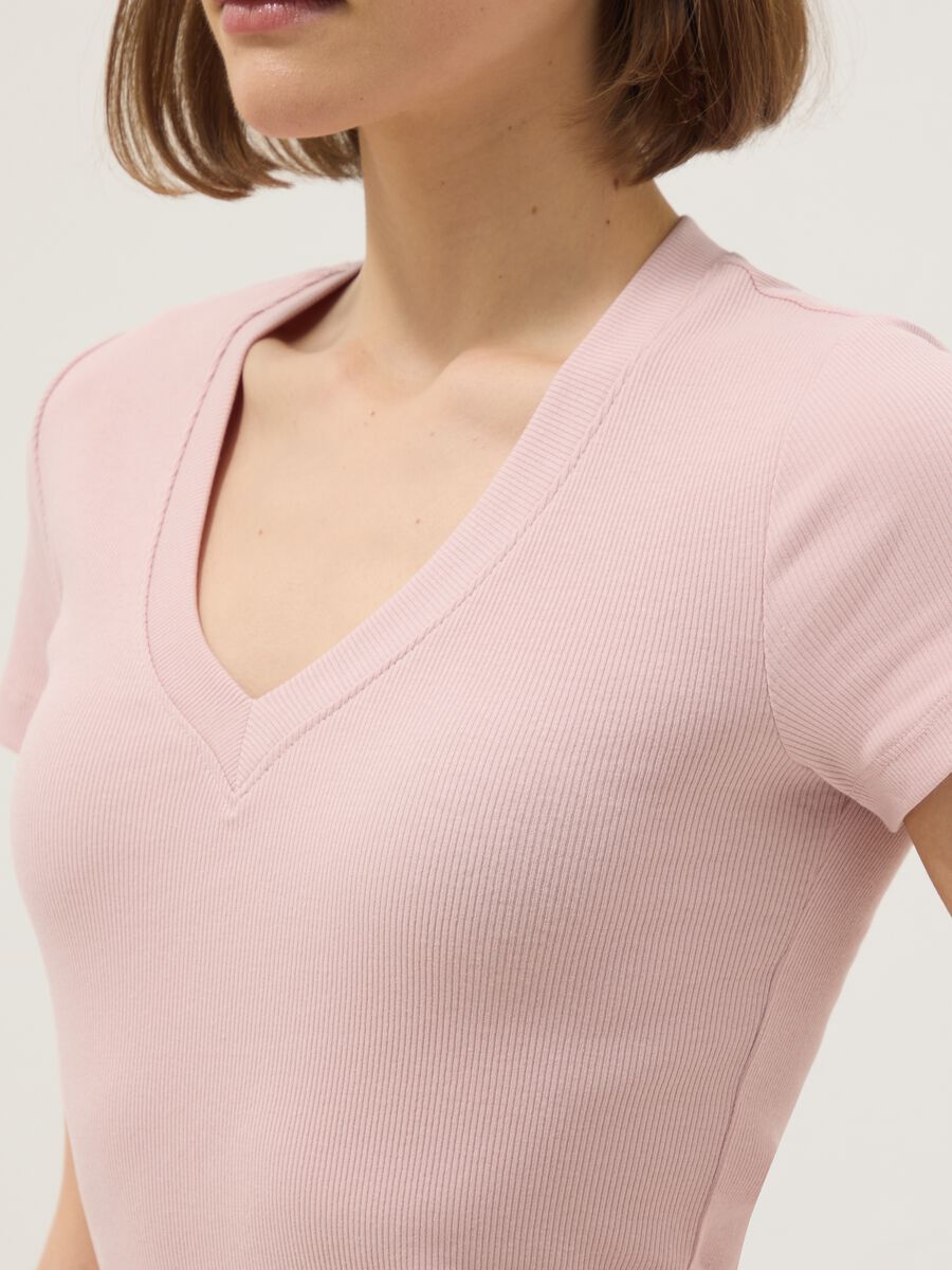 Pink regular fit deep V stretch cotton T-shirt_3