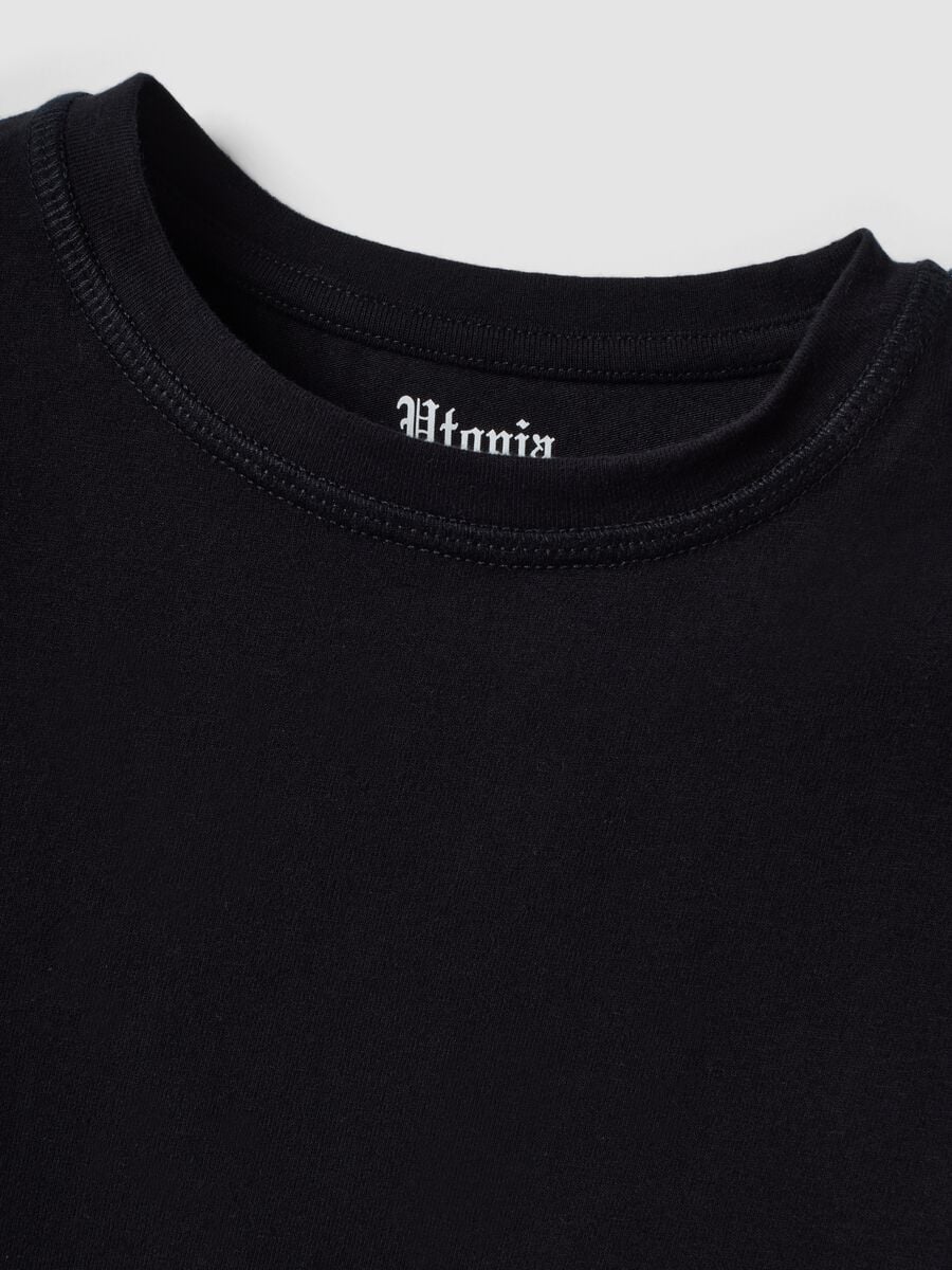 Perfect Black T-shirt_2