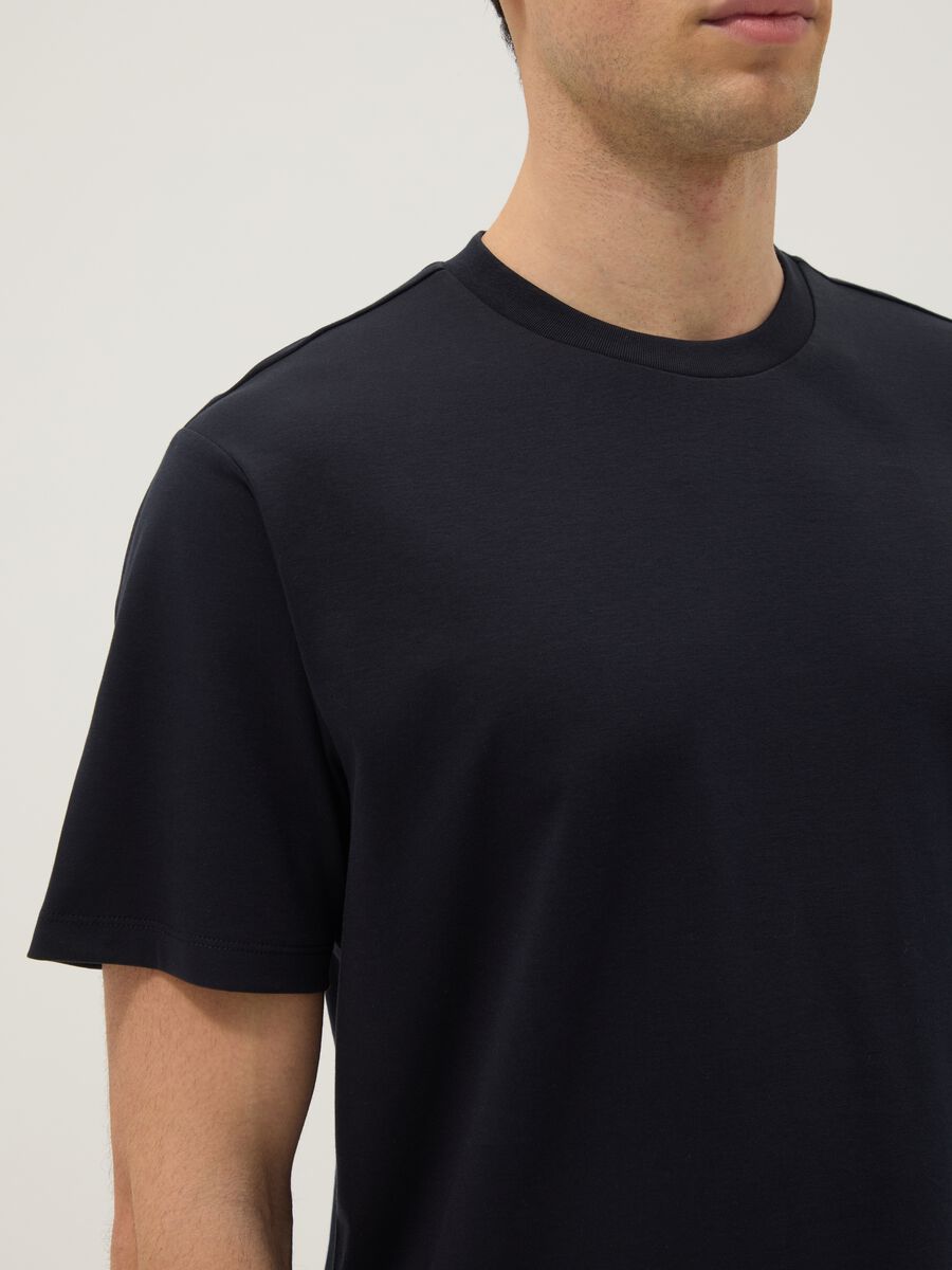 Black Cotton Crew Neck T-shirt, Regular Fit_3