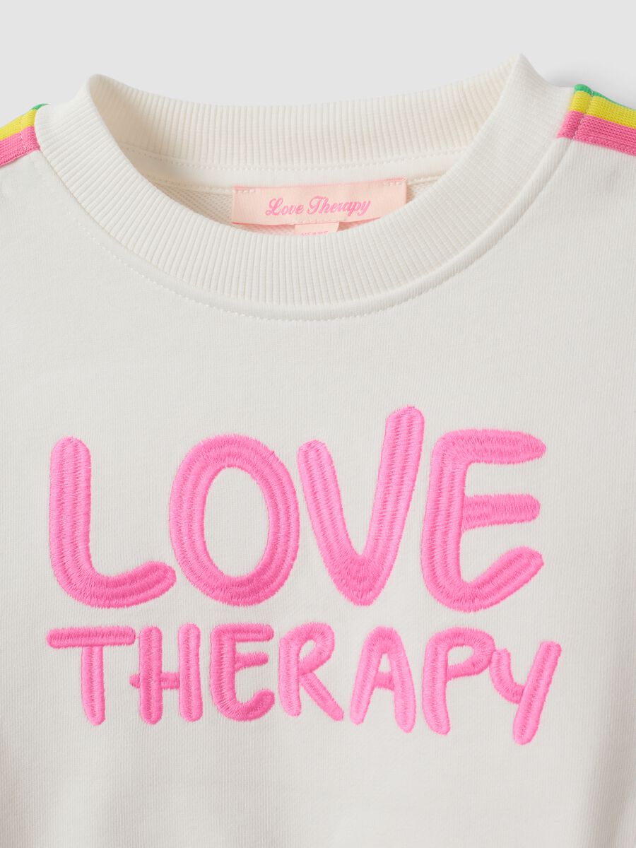 White cotton-blend sweatshirt with Love Therapy slogan for girls_2