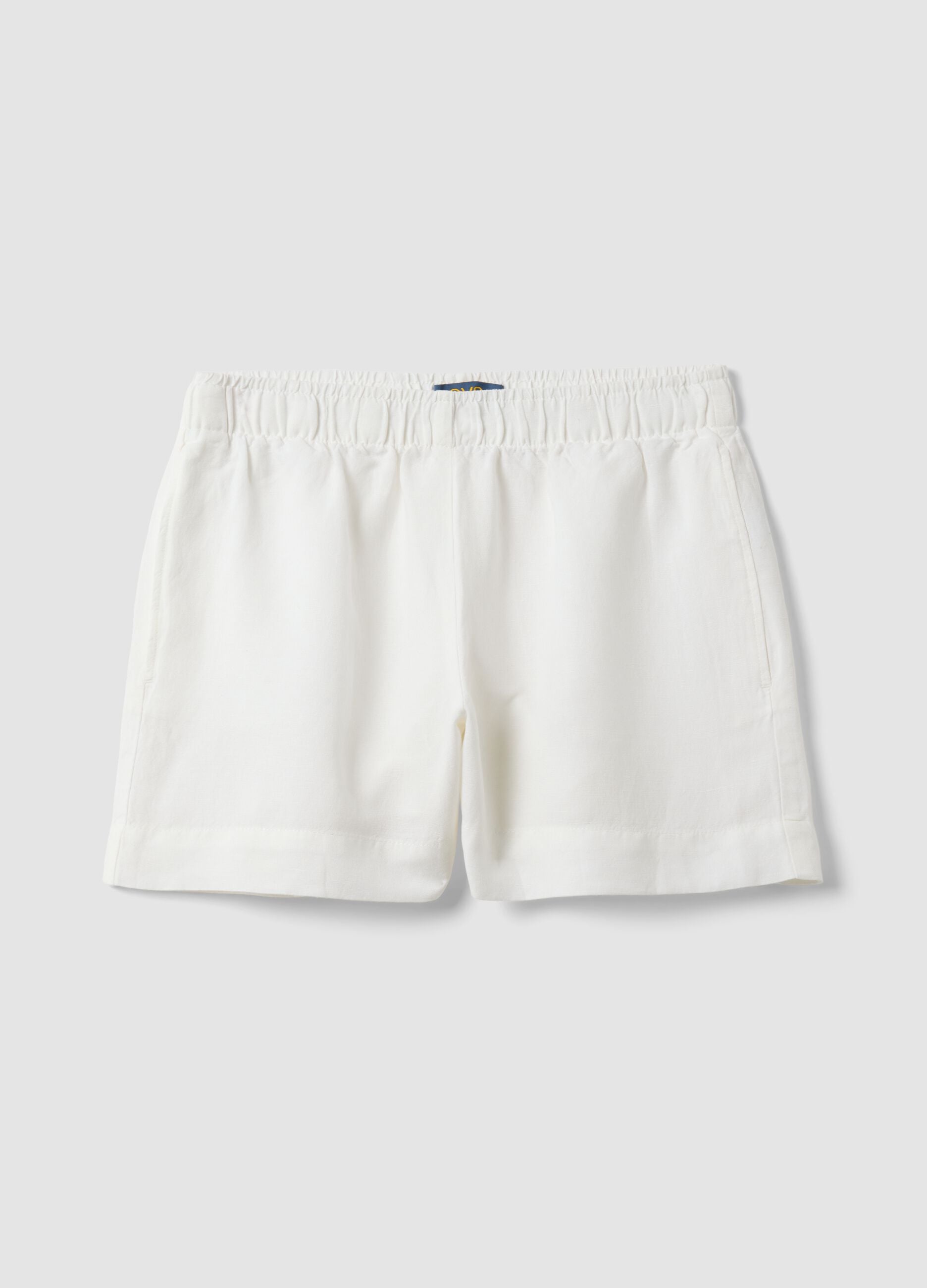 White linen-viscose blend shorts with elasticated waist, regular fit