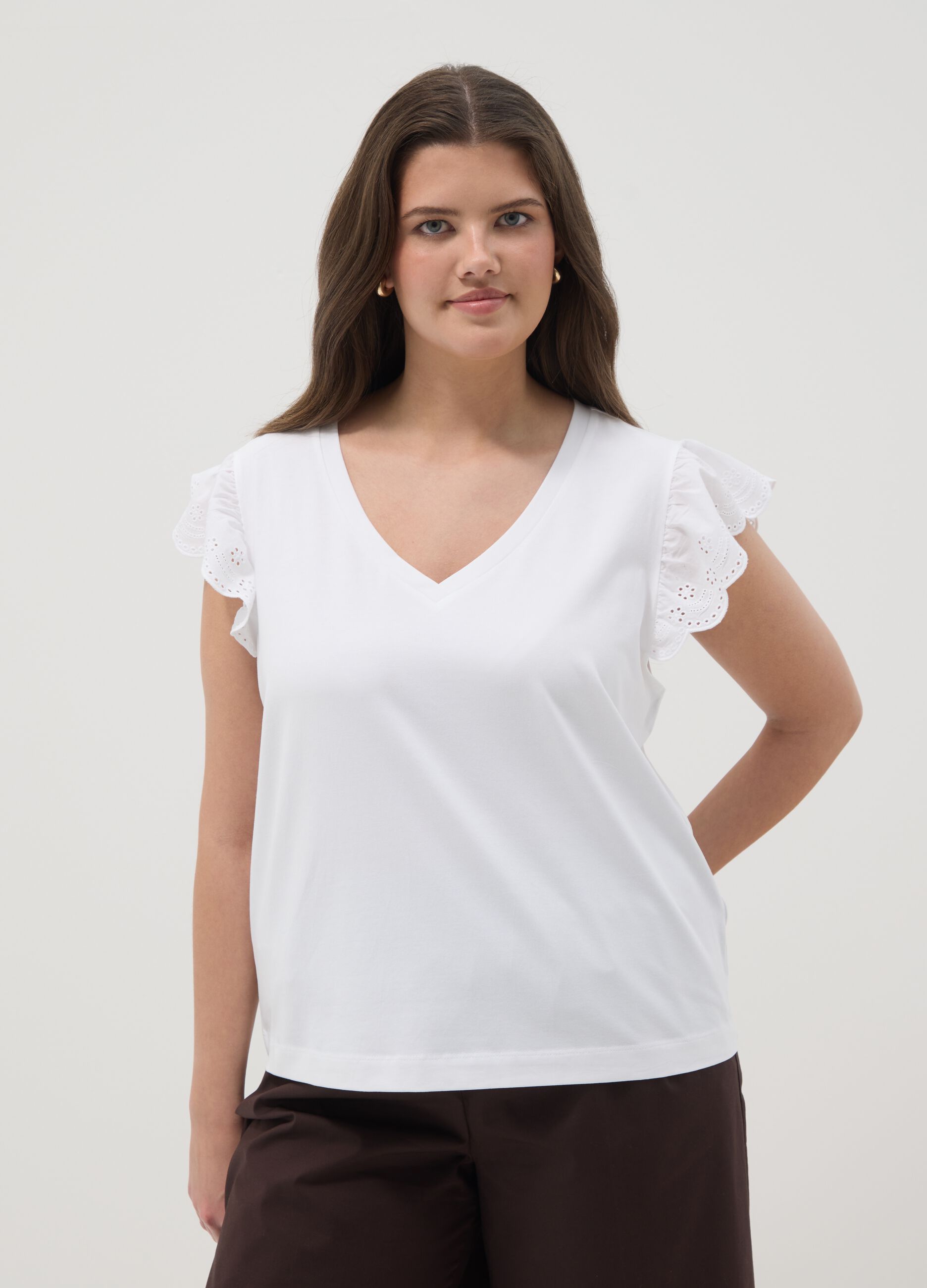 White stretch cotton T-shirt with broderie frill sleeves, regular fit