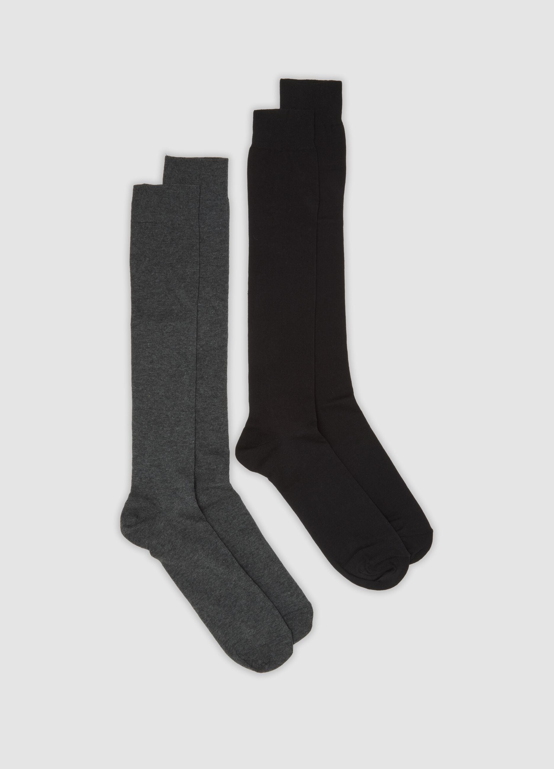 2-pack of black and grey long socks in stretch cotton