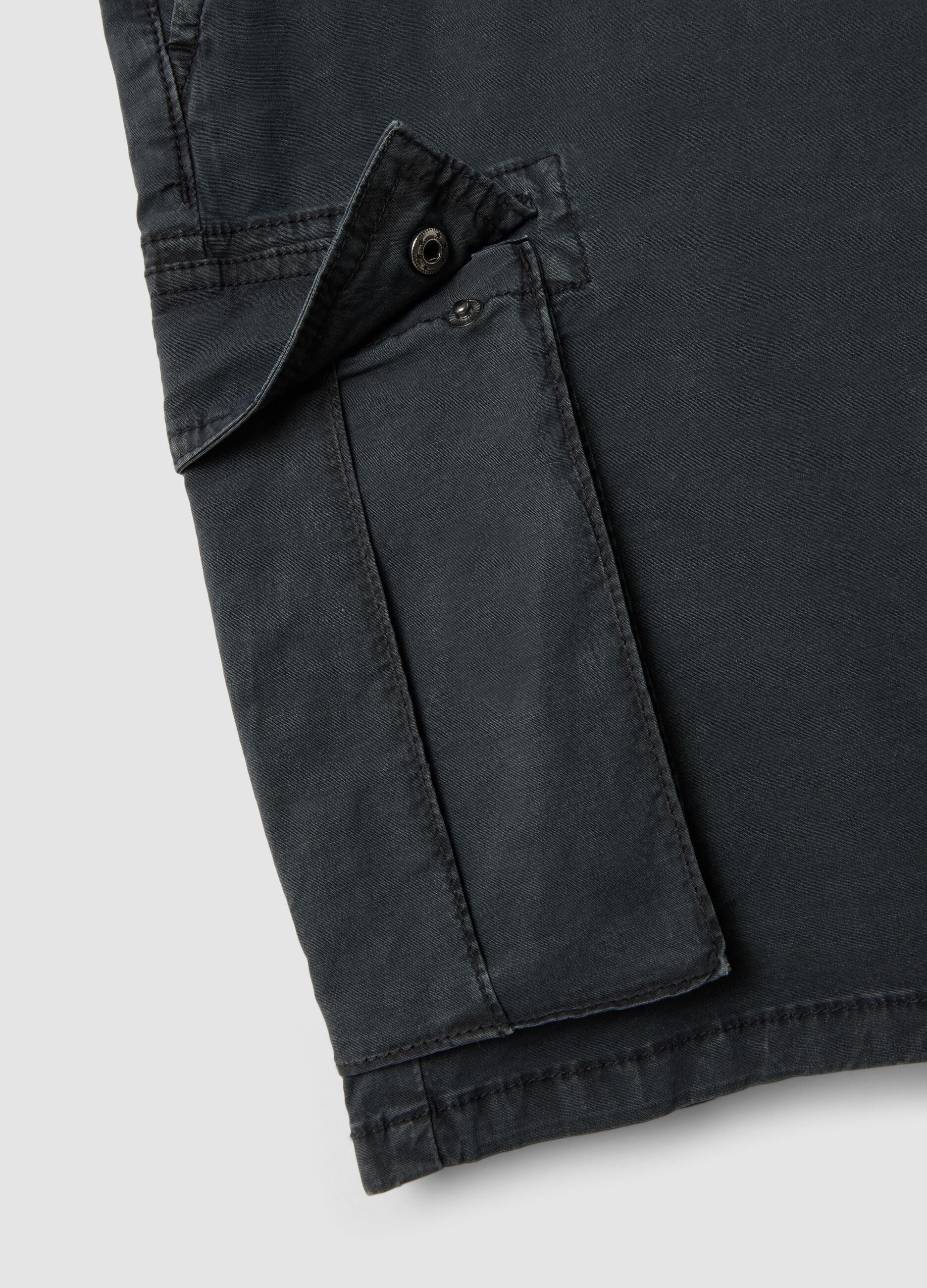 Blue stretch cotton cargo Bermuda shorts