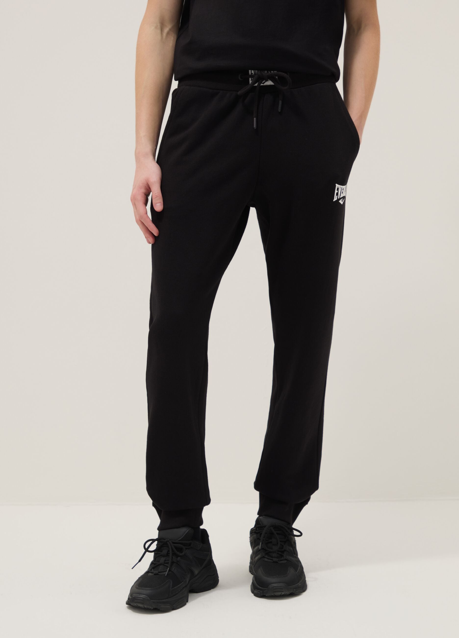 Black Cotton Blend Regular Fit Jogger Pants with Everlast Logo