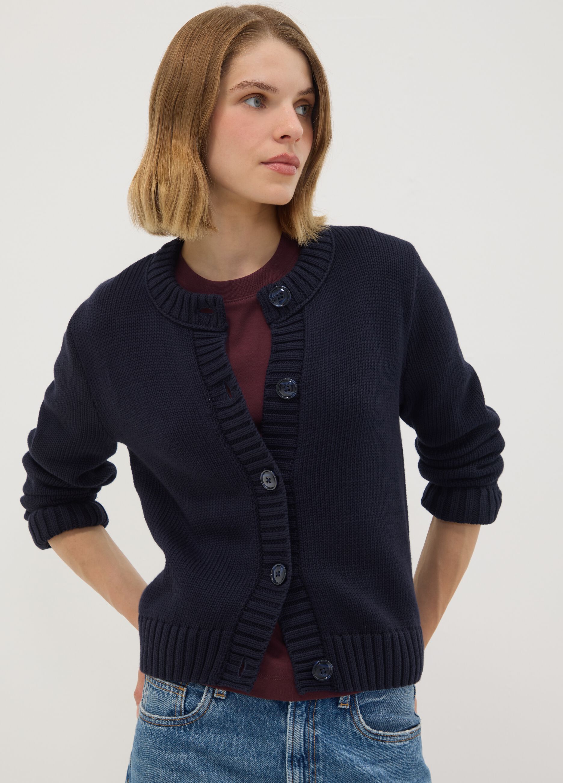 Navy pure cotton crew-neck cardigan with buttons, regular fit