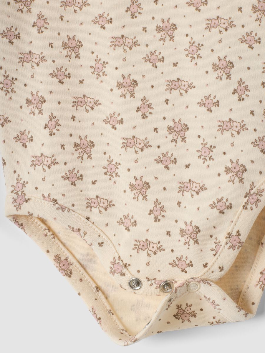 2-pack beige organic cotton bodysuits with print_2