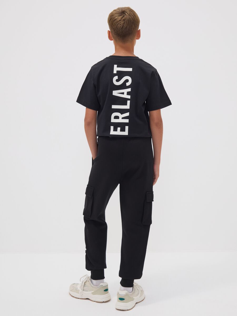 Black cotton-blend joggers with cargo pockets for boys_1