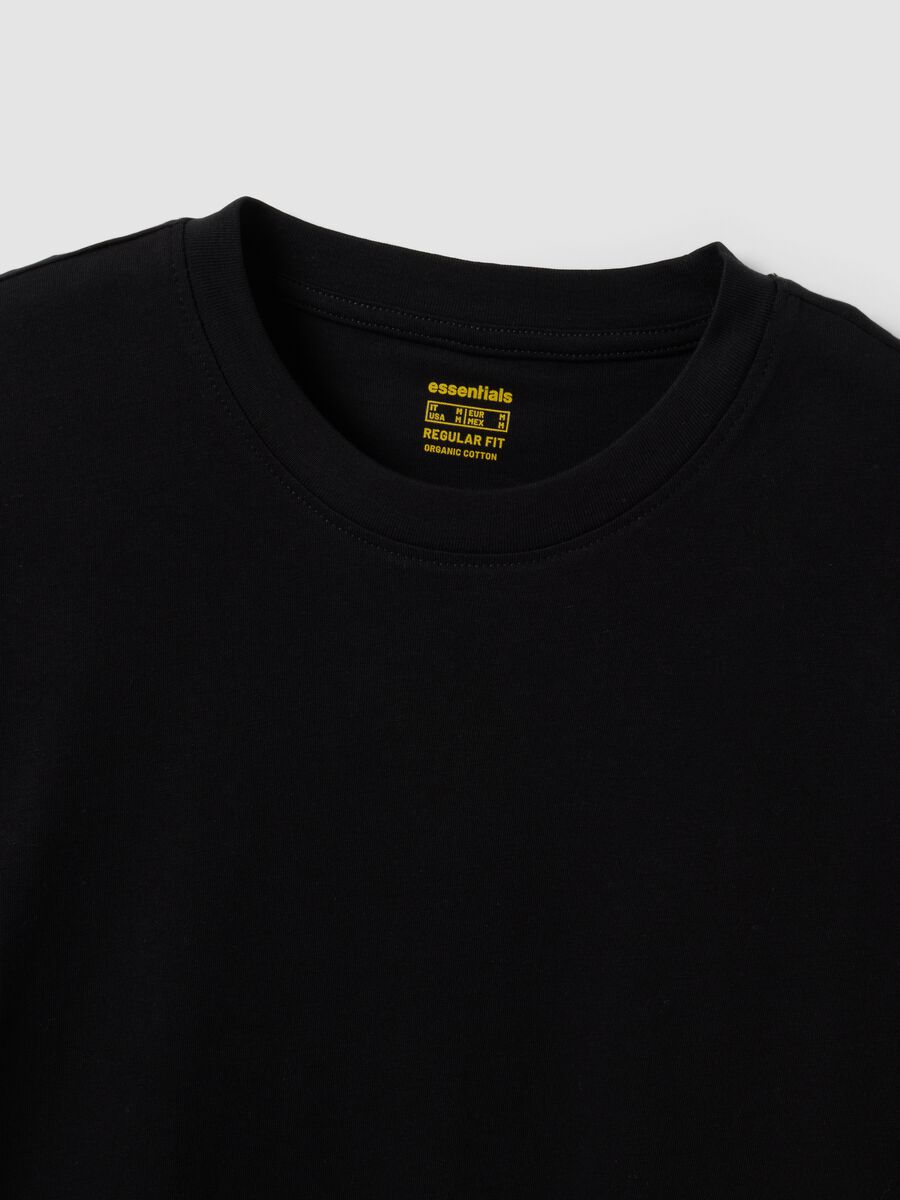 Black long-sleeve T-shirt in 100% organic cotton with crew neck_1