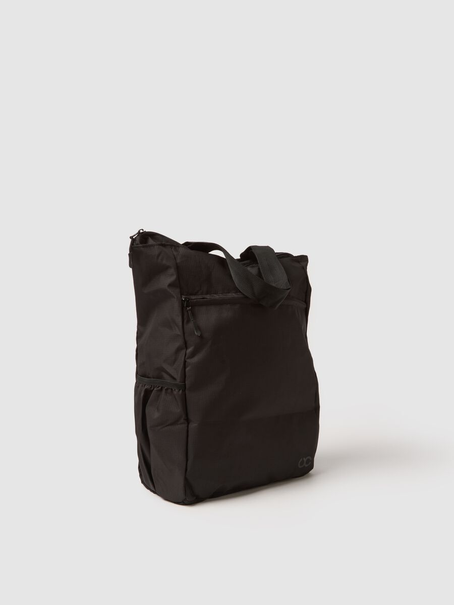 Borsa sportiva ripieghevole nera con vestibilit&agrave; pratica_1