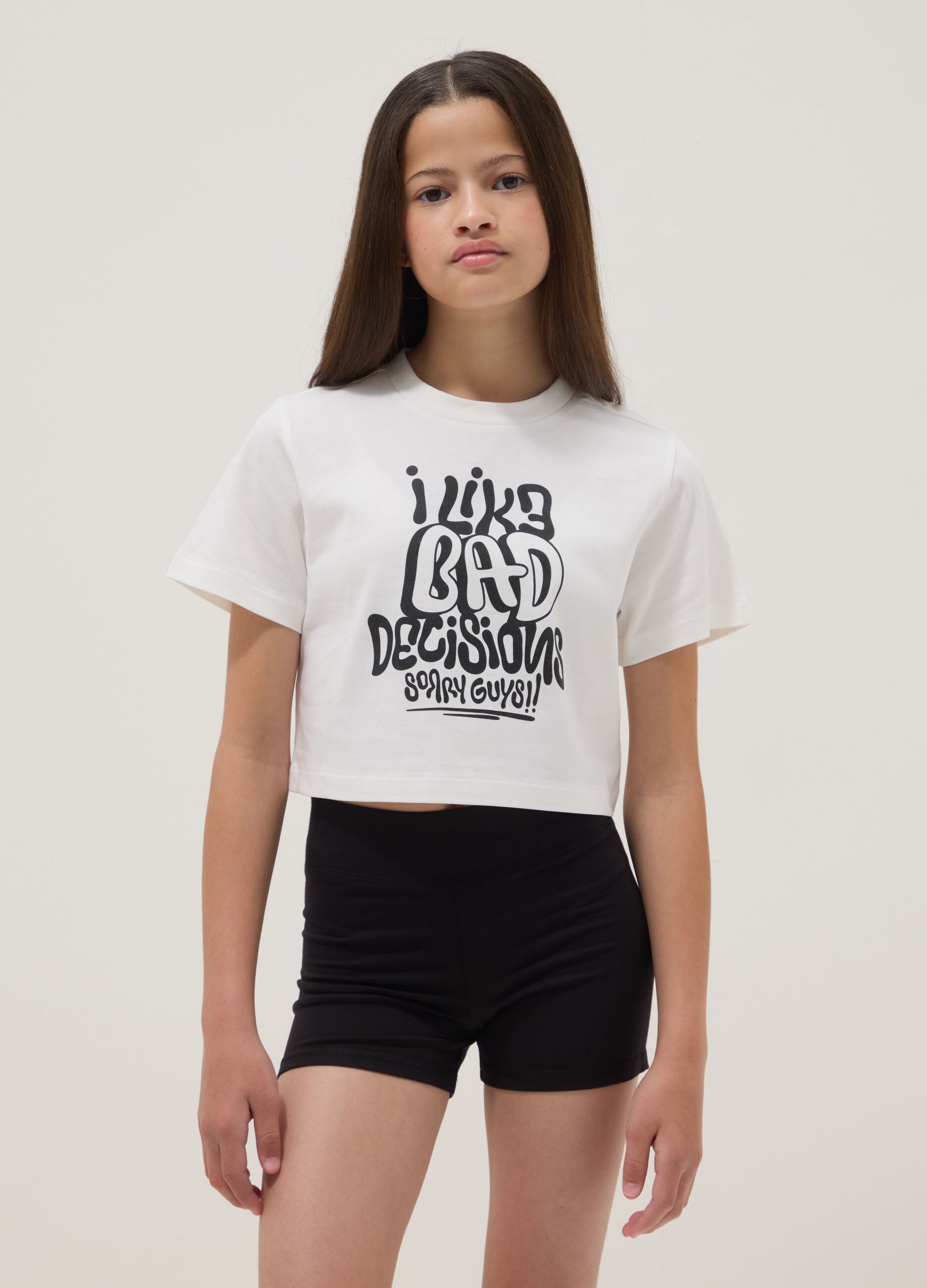 White organic cotton set with T-shirt and shorts