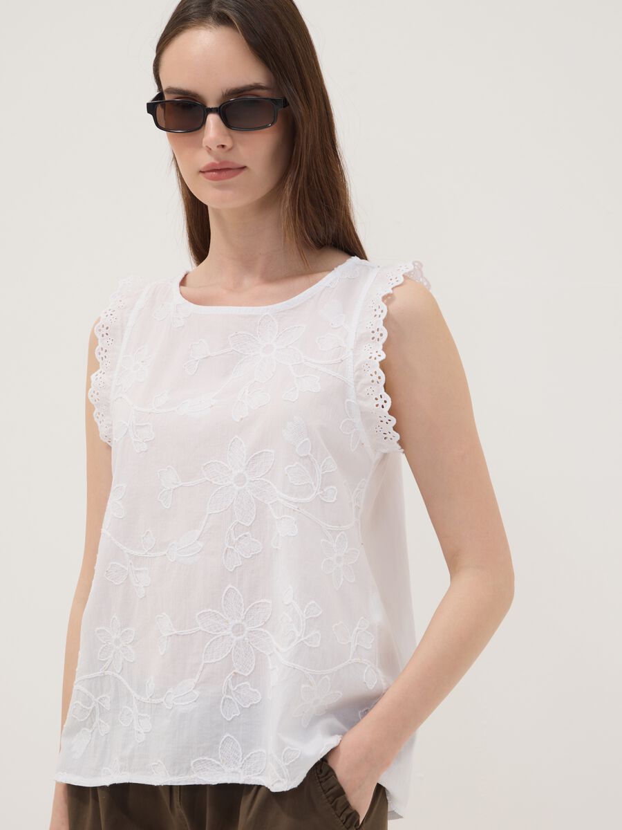 White pure cotton blouse with floral embroidery, regular fit_0