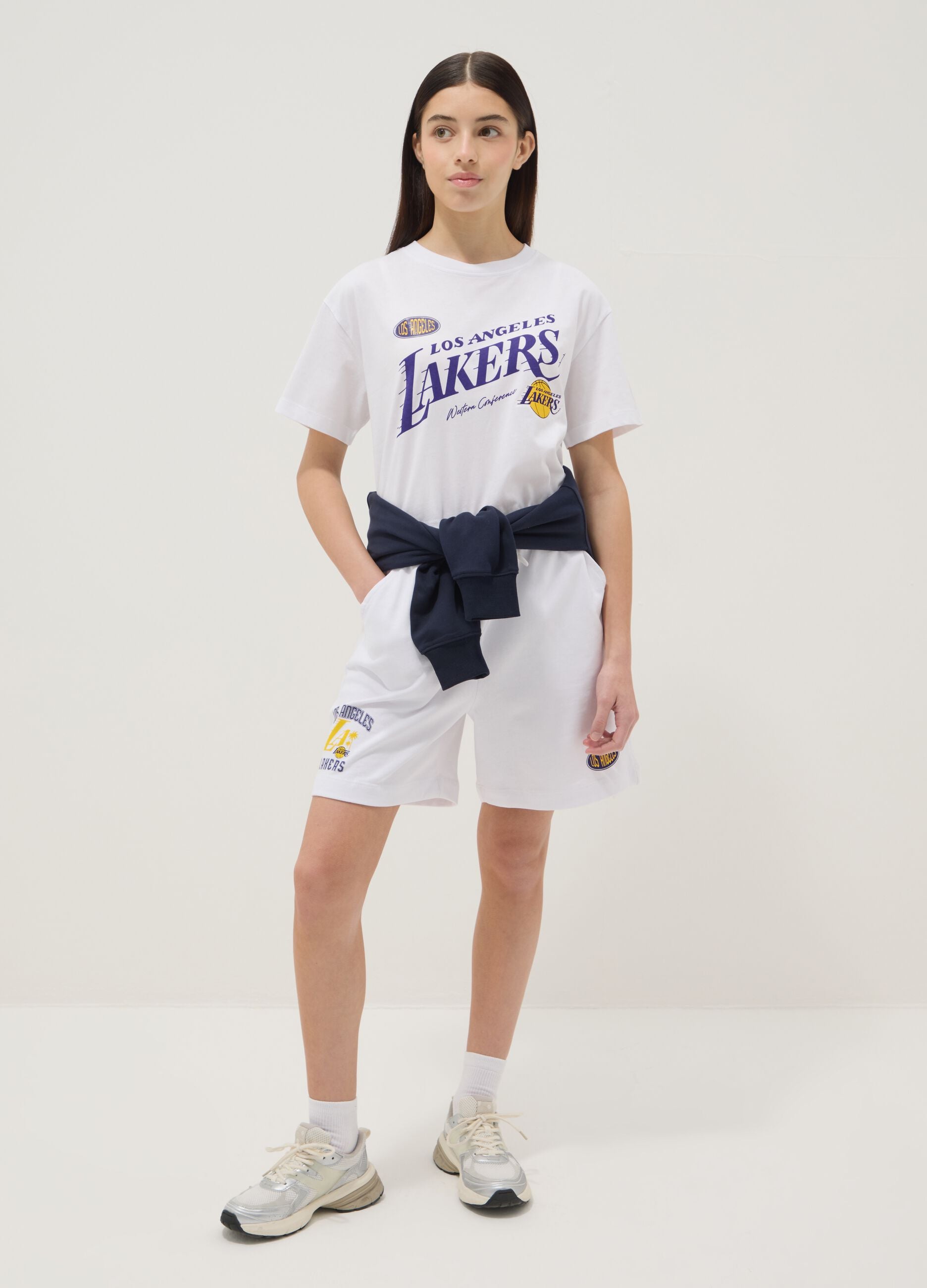 White pure cotton shorts with elasticated waist