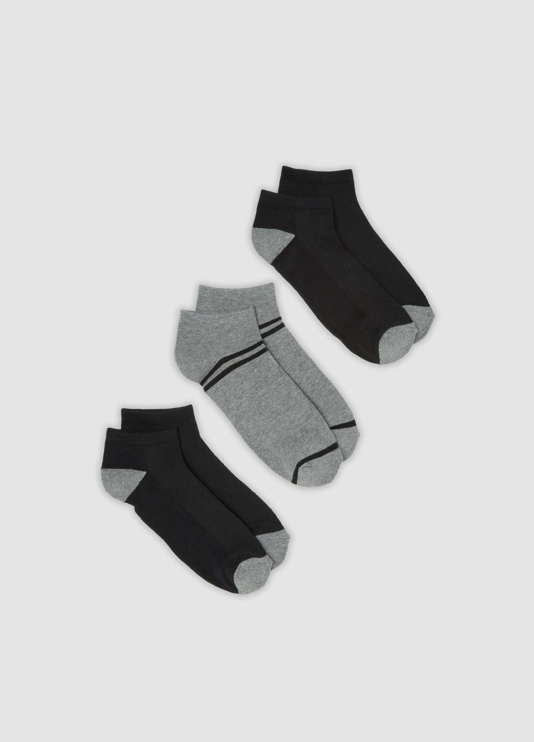 3-pack of black and grey organic stretch cotton ankle sports socks