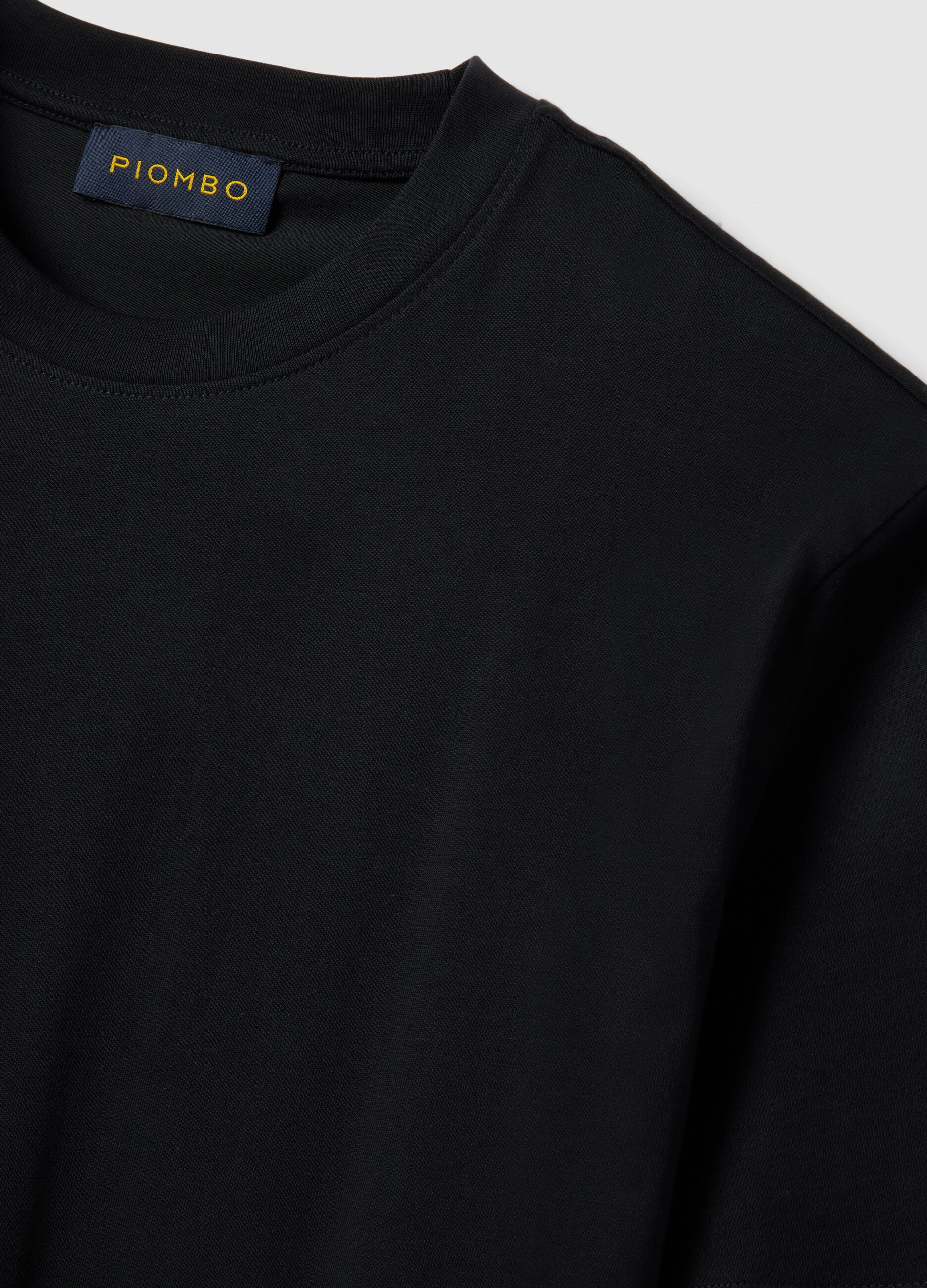 Men's black crew neck t-shirt in pure cotton, relaxed fit