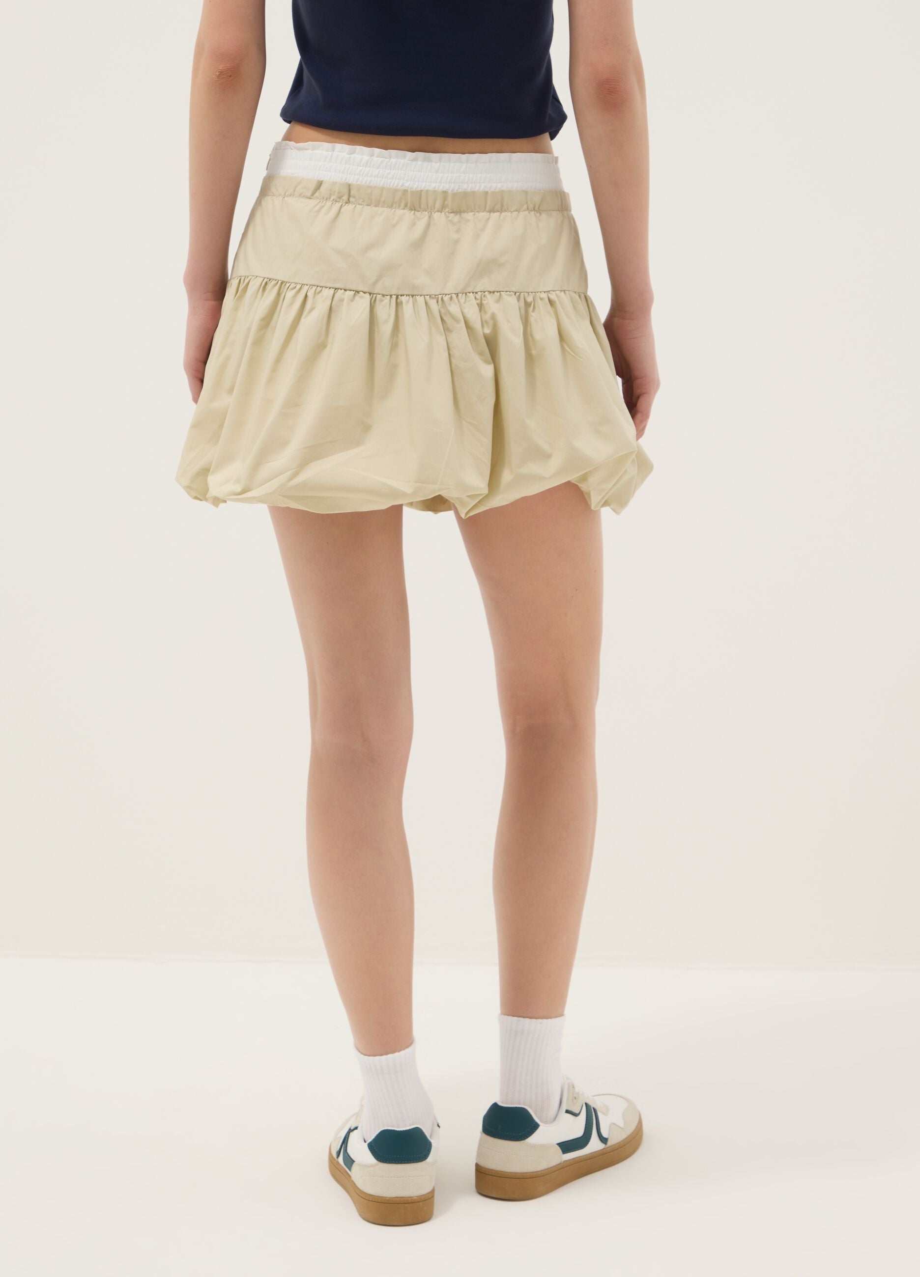 Pure cotton beige skirt with regular fit and ruched design