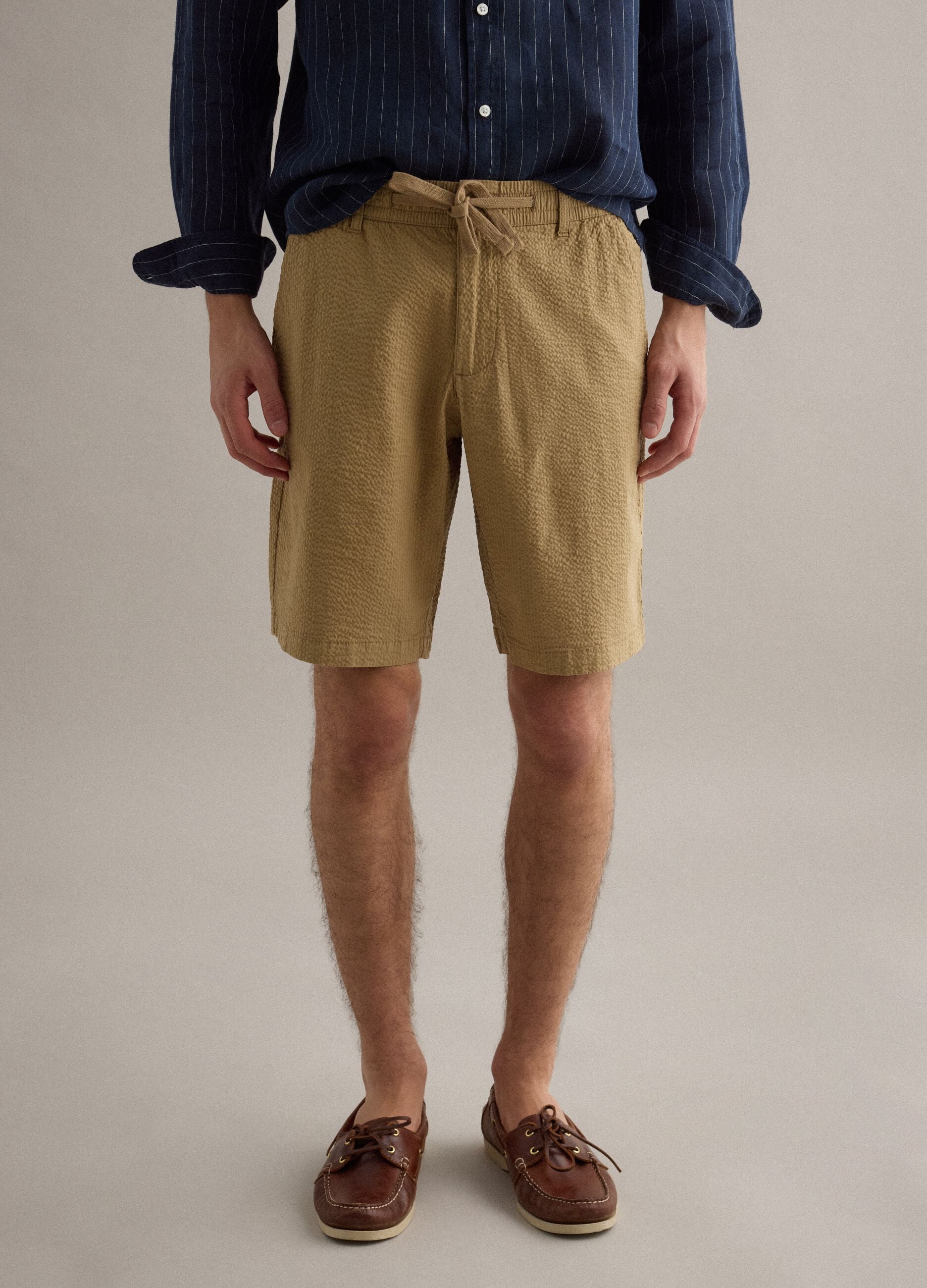 Beige stretch cotton chino shorts, regular fit