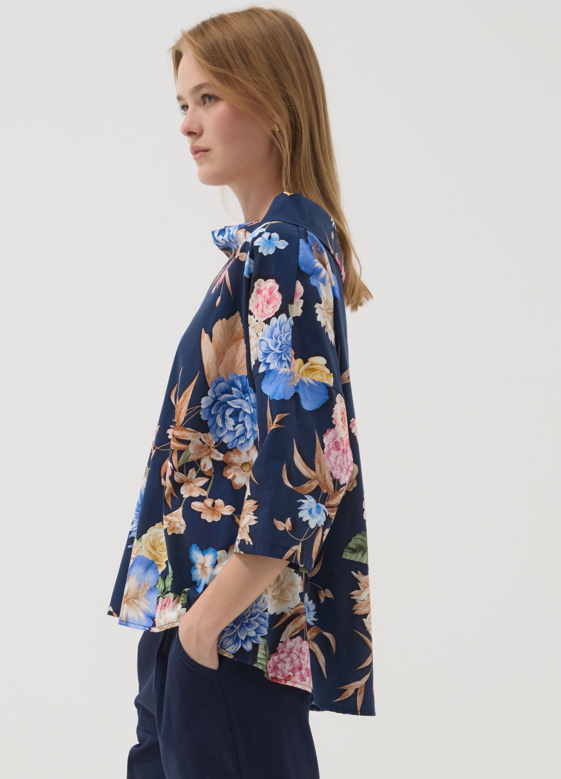 Blue floral stretch-cotton top