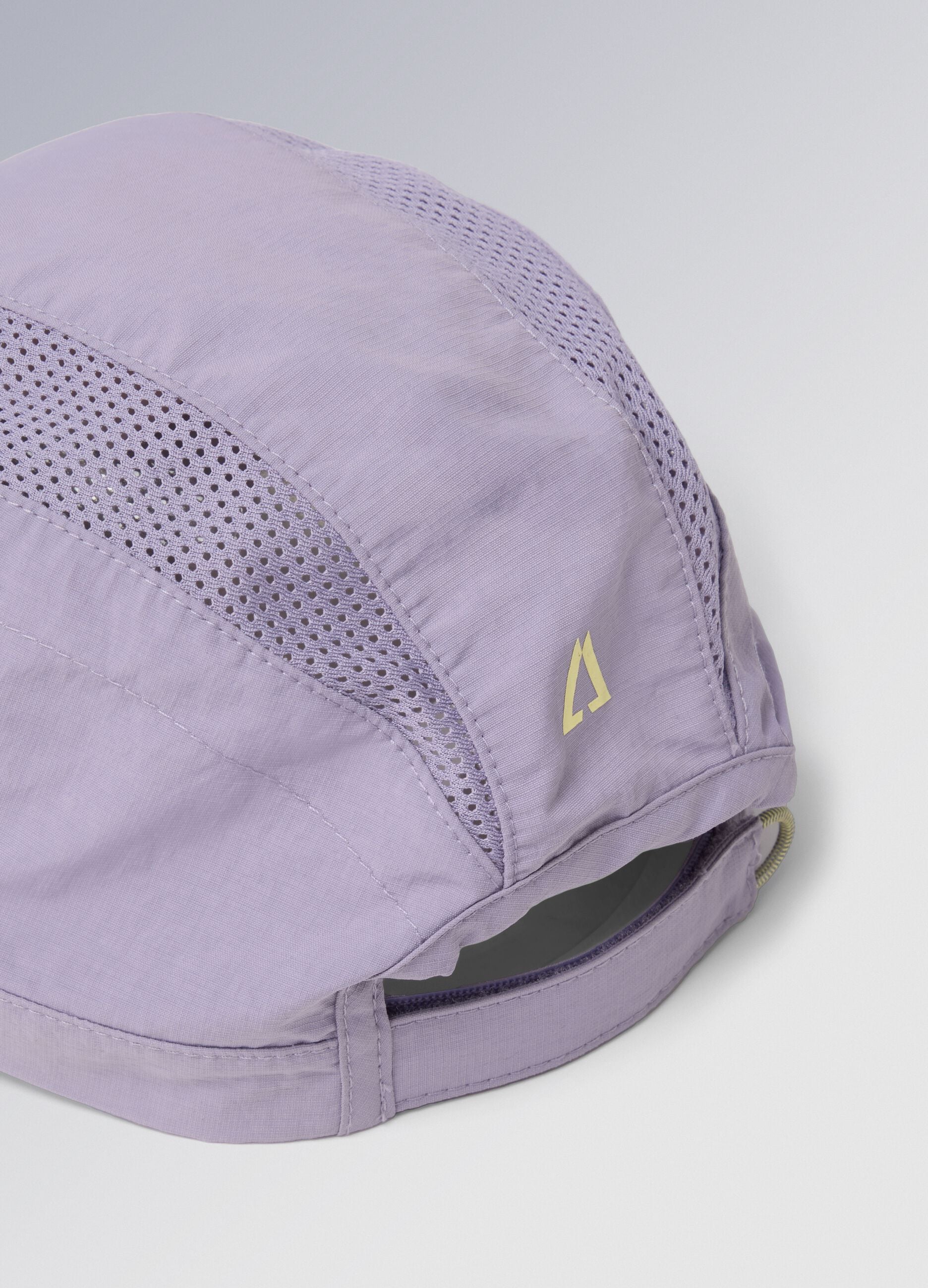 Running cap with breathable inserts ALTAVIA WITH DEBORAH COMPAGNONI