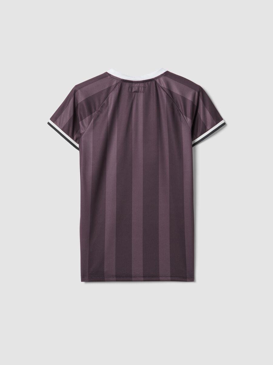 T-shirt sportiva nera da bambino con righe verticali e logo Jeep_4