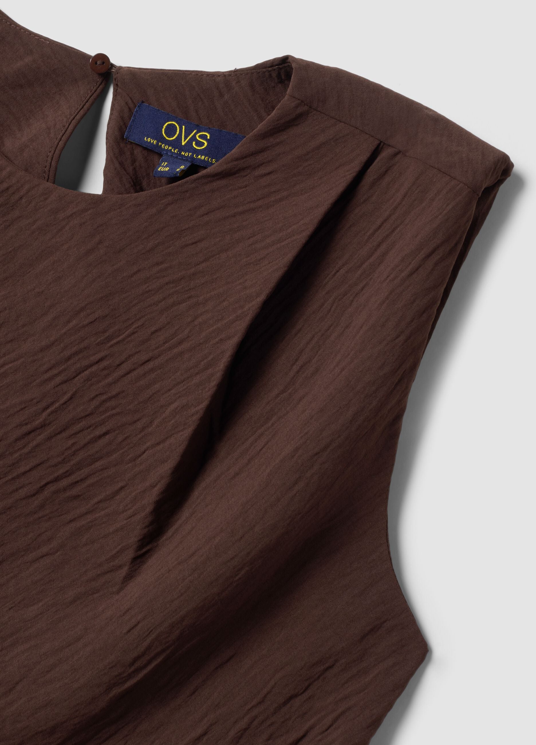 Brown sleeveless pleated-texture blouse, regular fit