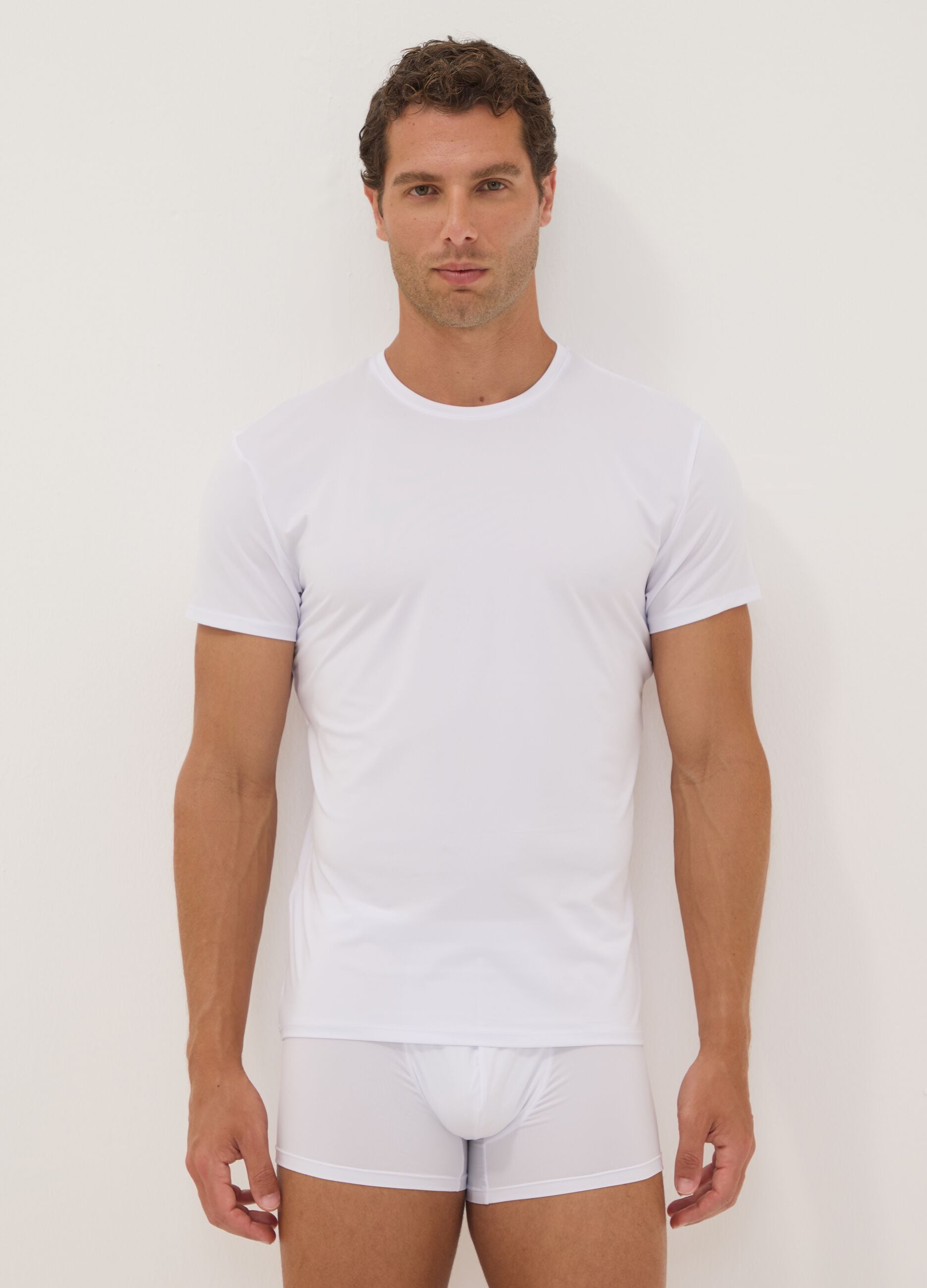 2-pack of white stretch microfibre regular-fit T-shirts