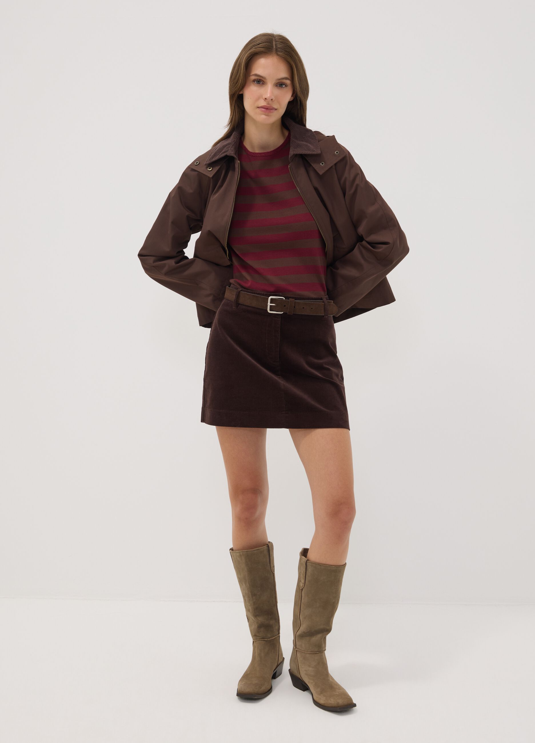 Short brown ribbed stretch cotton skirt