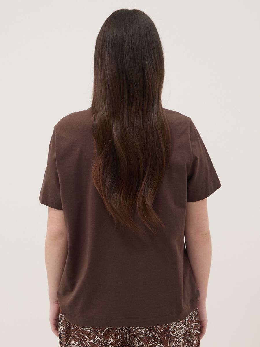 Brown pure cotton T-shirt with ring detail_3