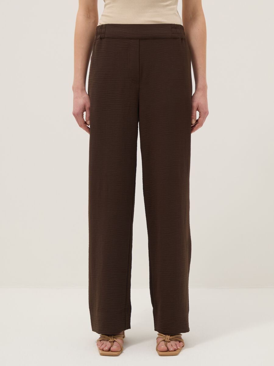 Pantaloni marroni con vita elasticizzata wide leg_1
