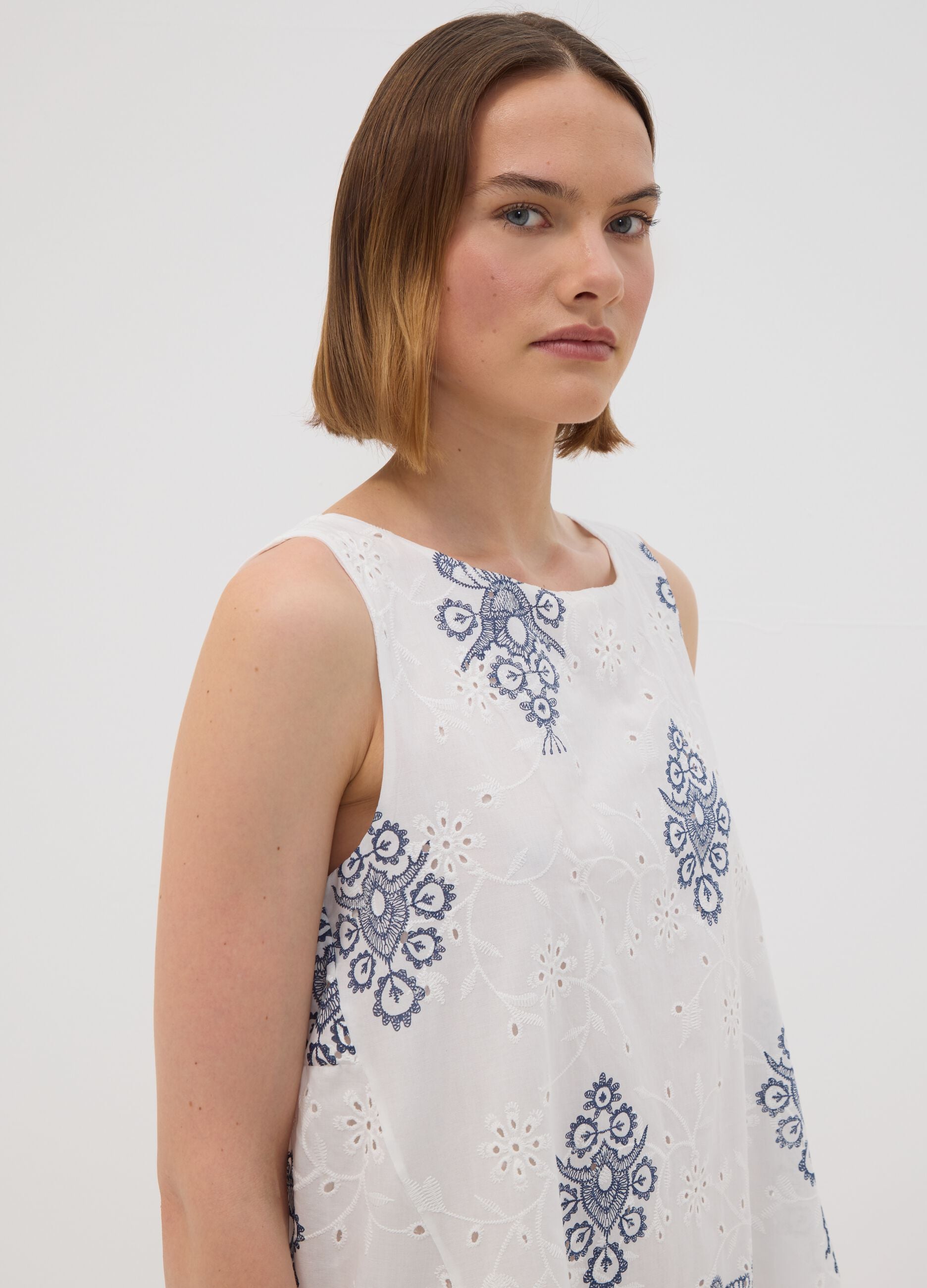 White broderie anglaise pure cotton dress with blue embroidery, regular fit