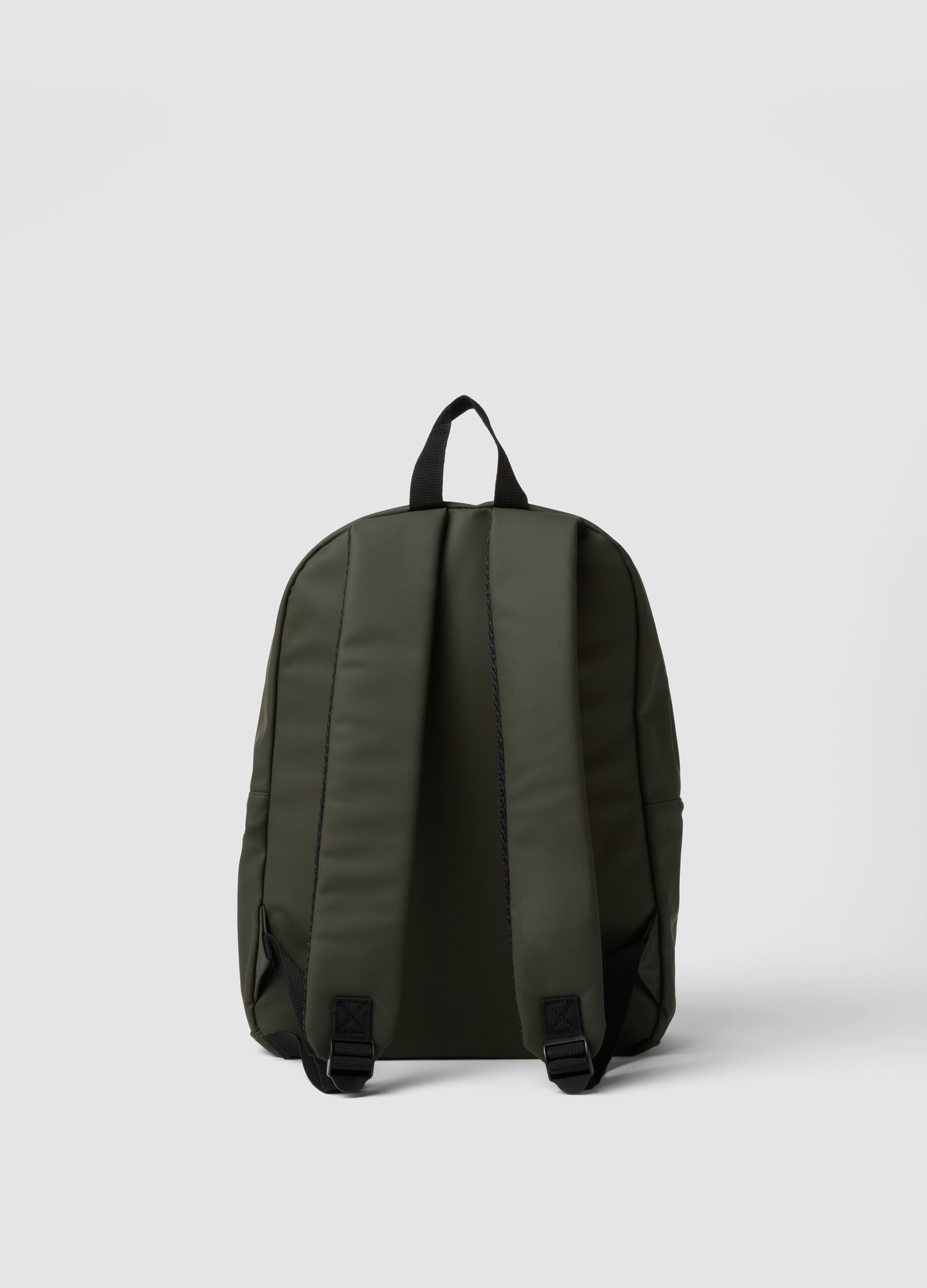 Green water-repellent backpack with front pocket
