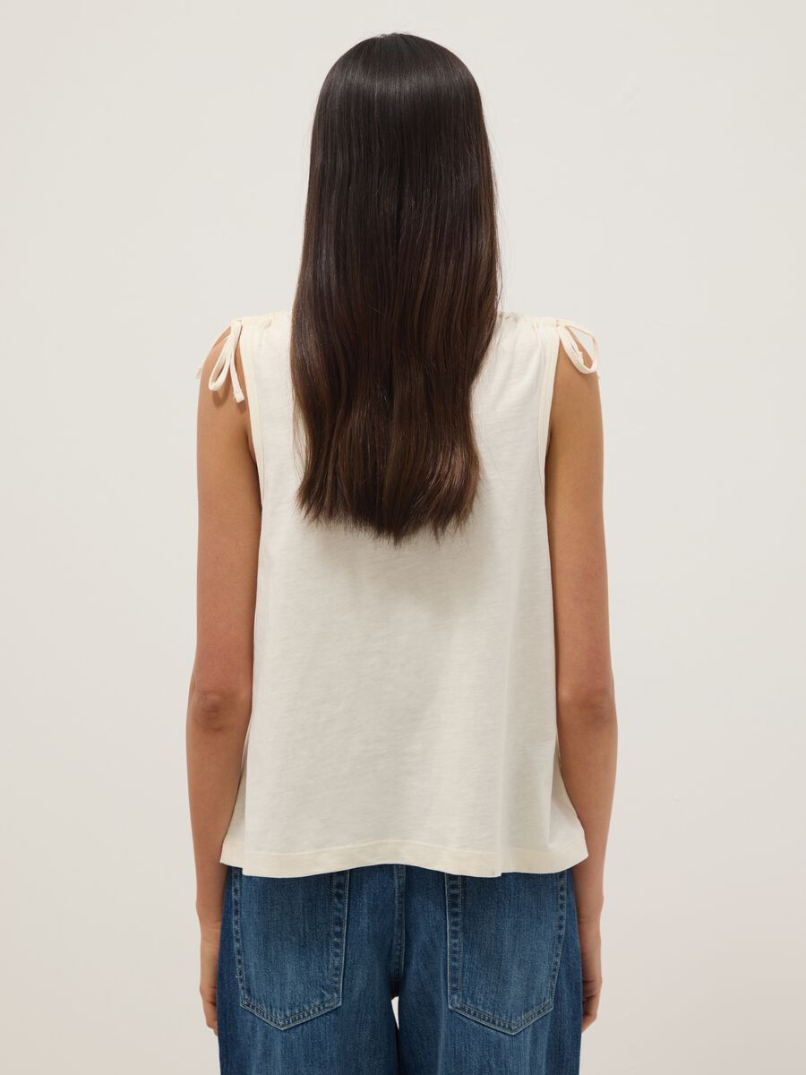 Beige pure cotton top with shoulder ties_3