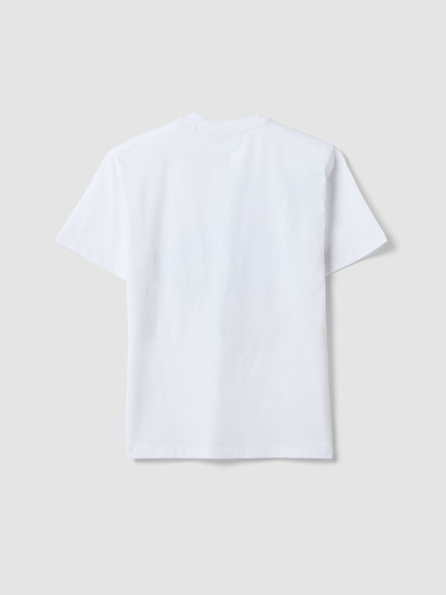 T-shirt over fit bianca in puro cotone con stampa grafica basket per ragazzo_5