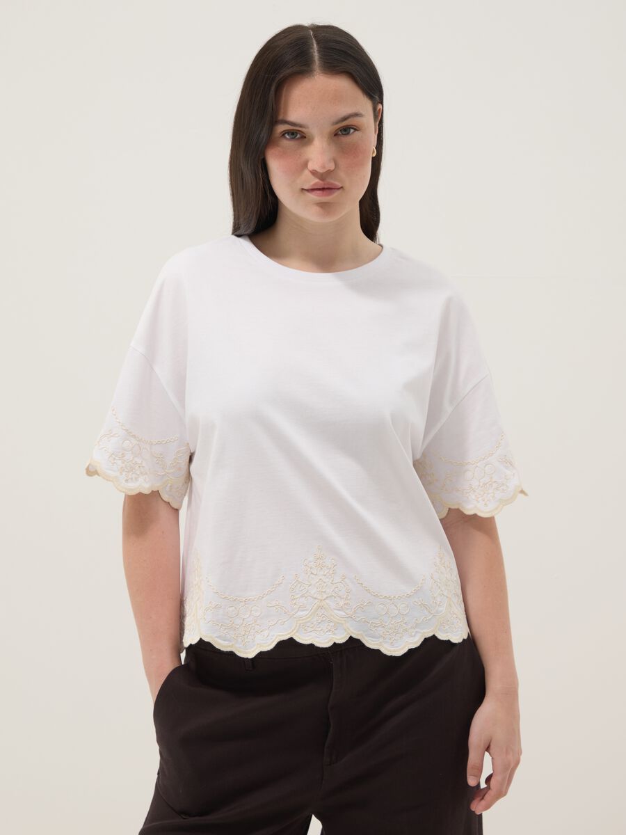 White pure cotton T-shirt with embroidery, regular fit_1