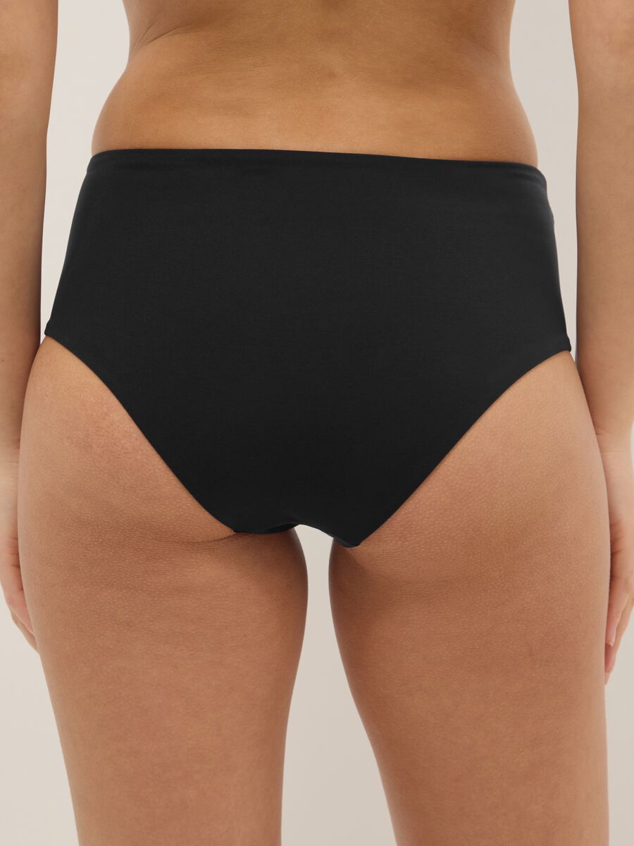 Black high-waisted stretch bikini bottoms with shaping effect_2