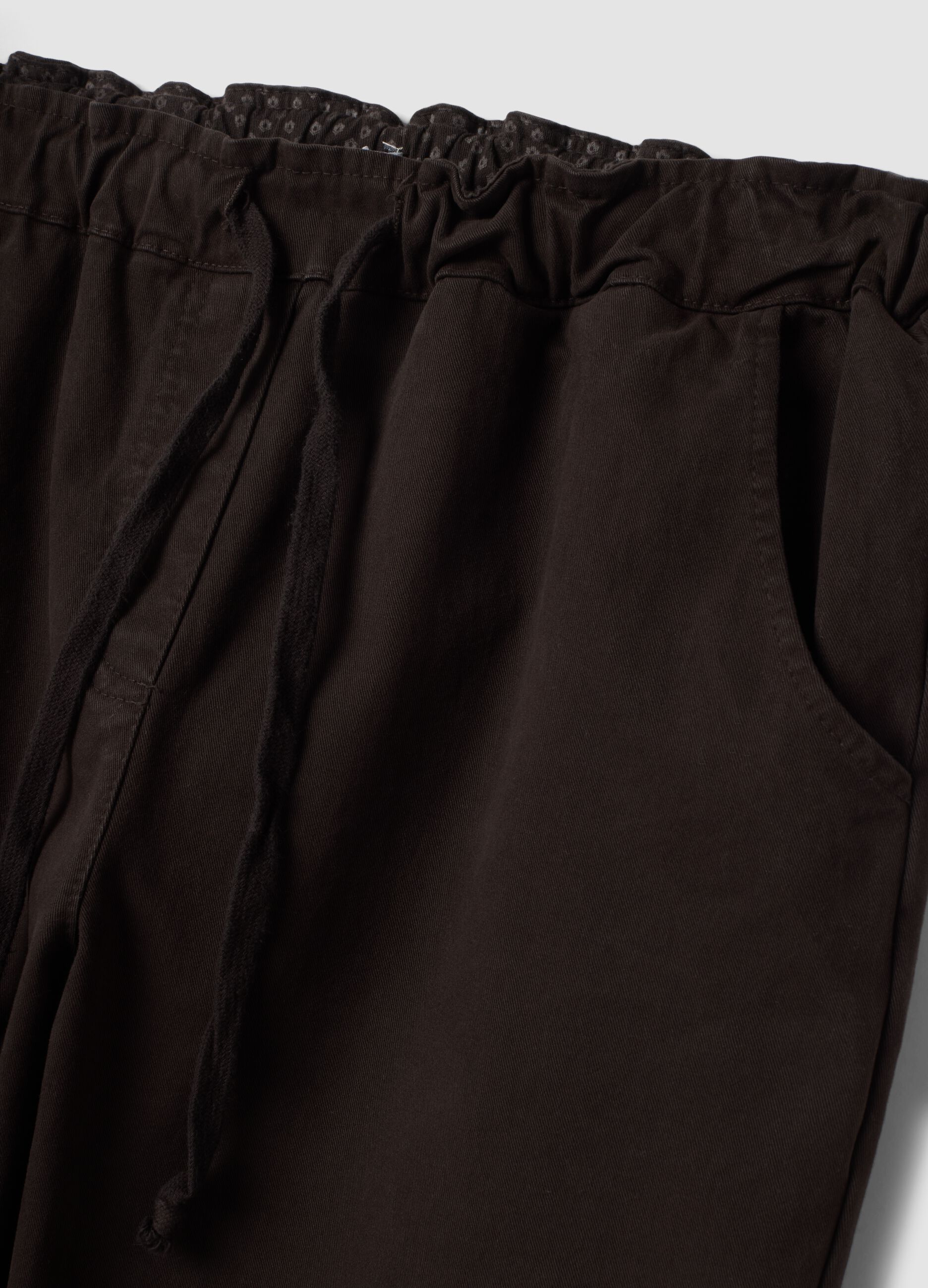 Pantaloni marroni in cotone elasticizzato regular fit