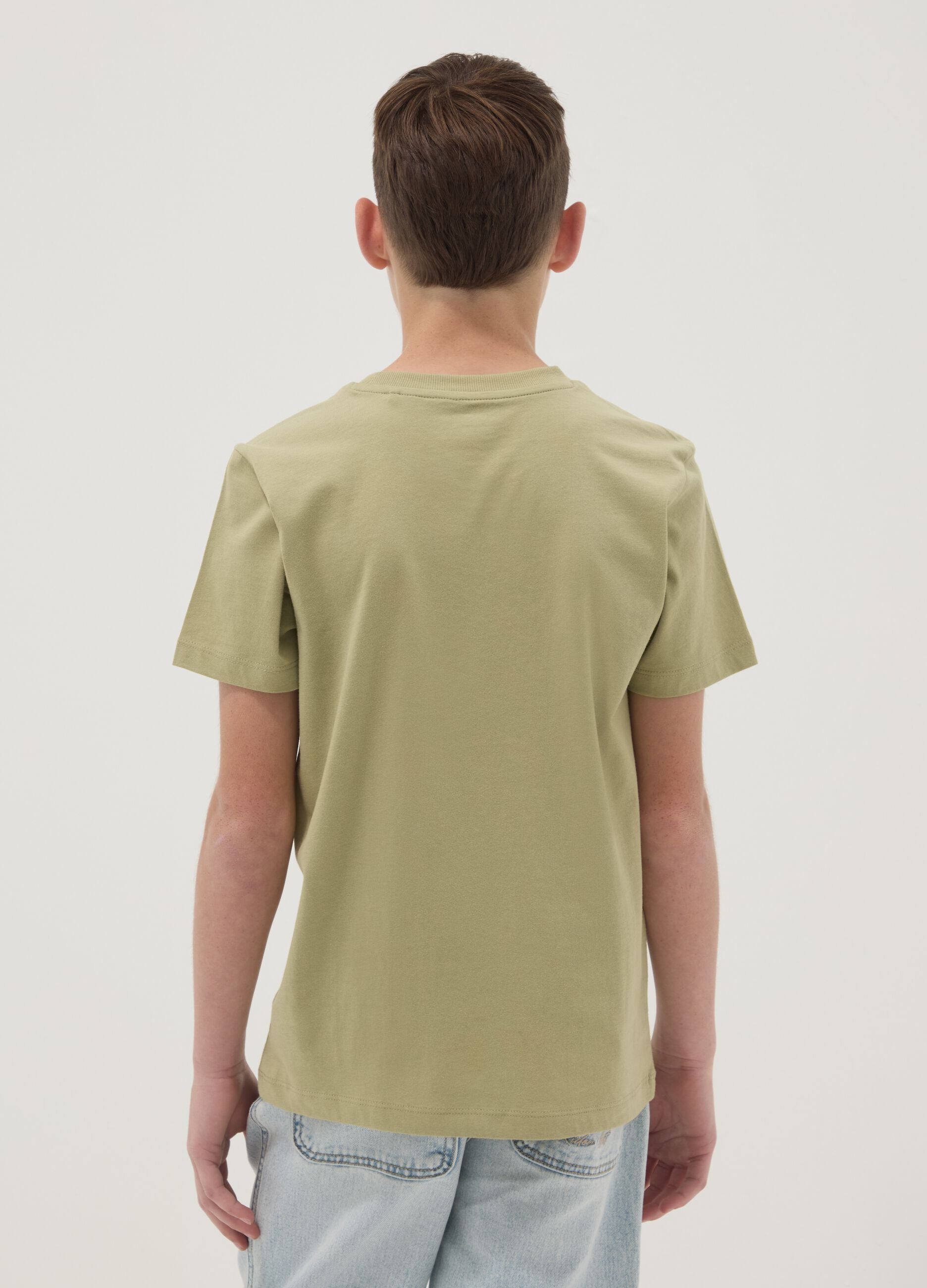 Green short-sleeved T-shirt in 100% organic cotton for boys