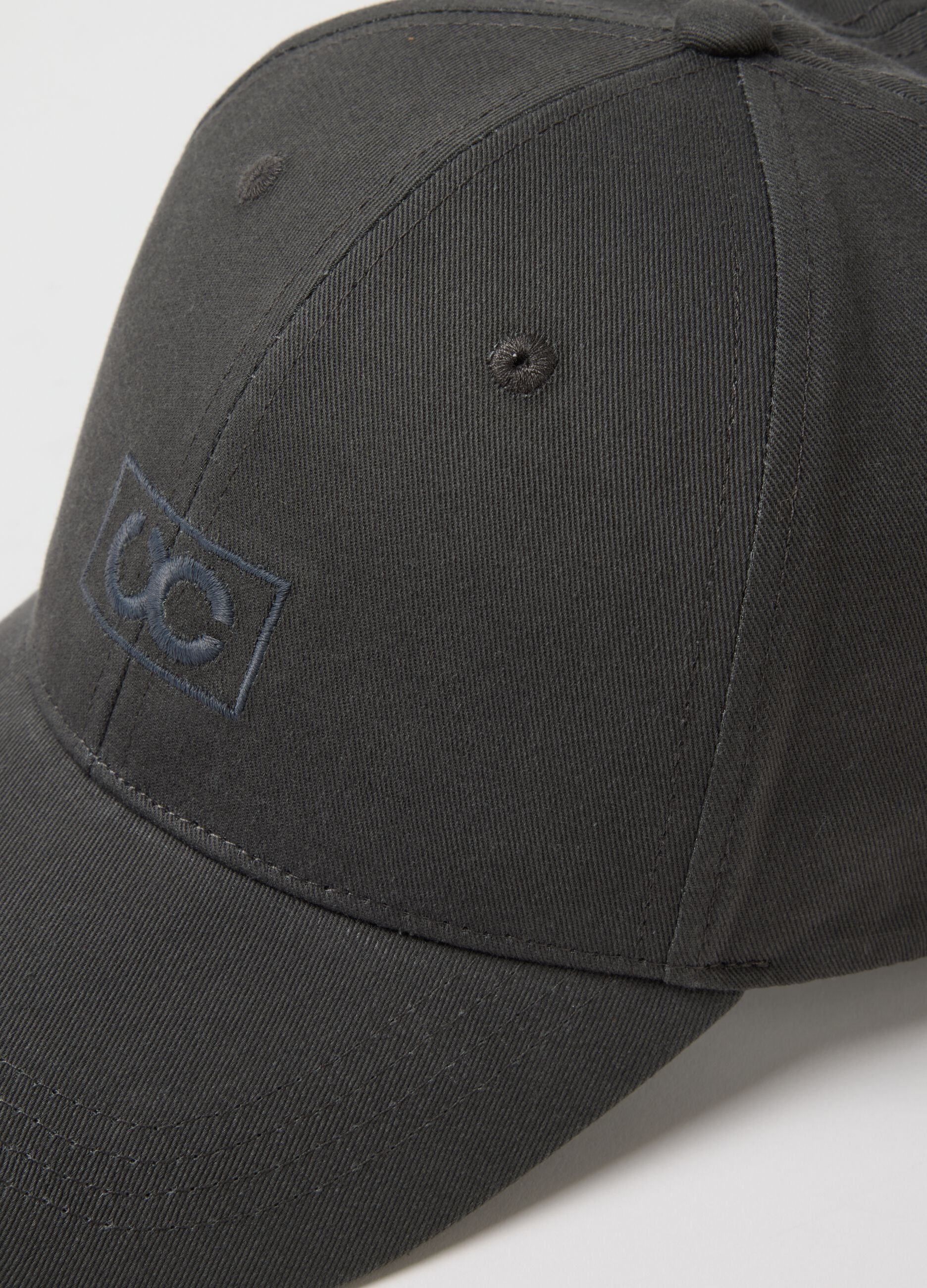 Black pure cotton baseball cap, regular fit