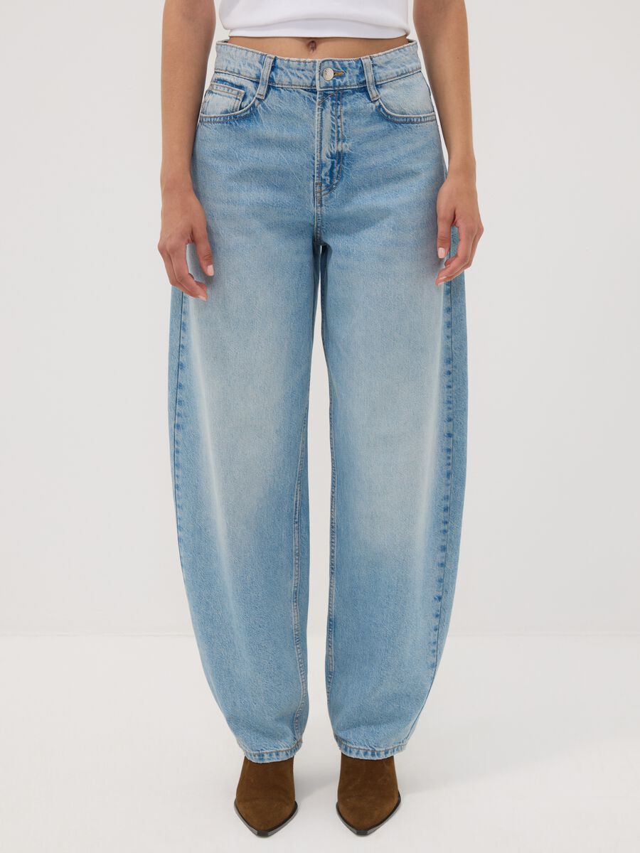 Light-wash pure cotton denim barrel-fit jeans_1
