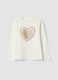 White organic cotton T-shirt with heart print for girls_0