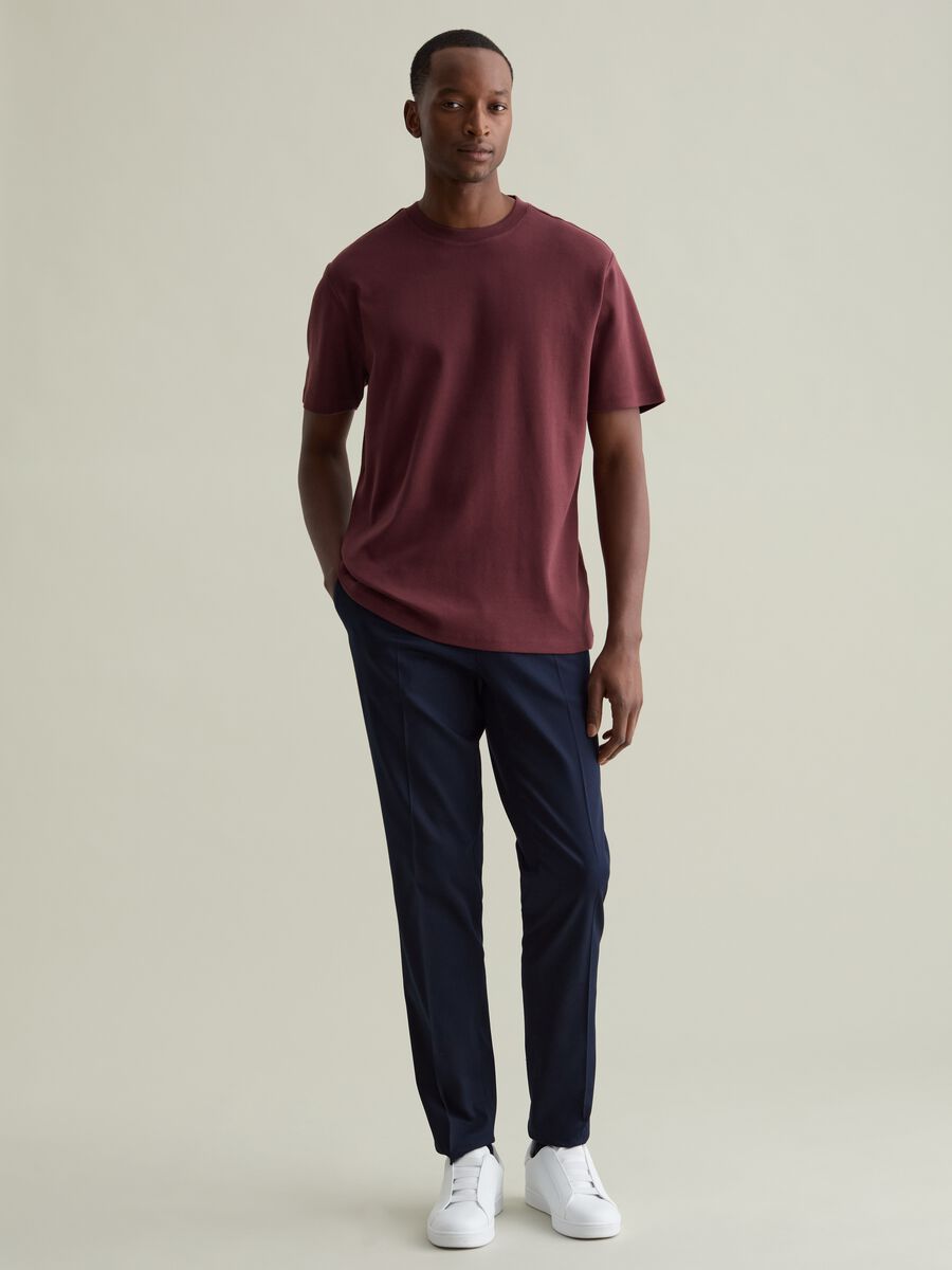 Contemporary chino trousers with darts_1