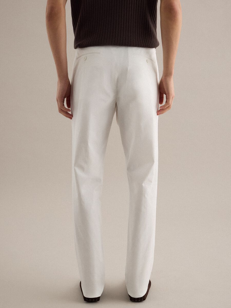 Pantaloni in cotone elasticizzato bianchi regular fit_2