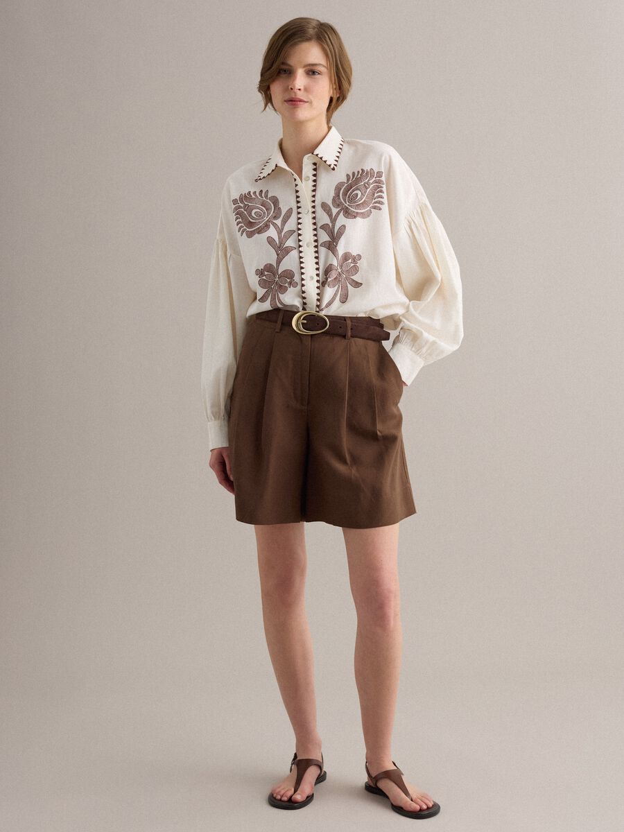 White cotton-linen blend shirt with floral embroidery_3